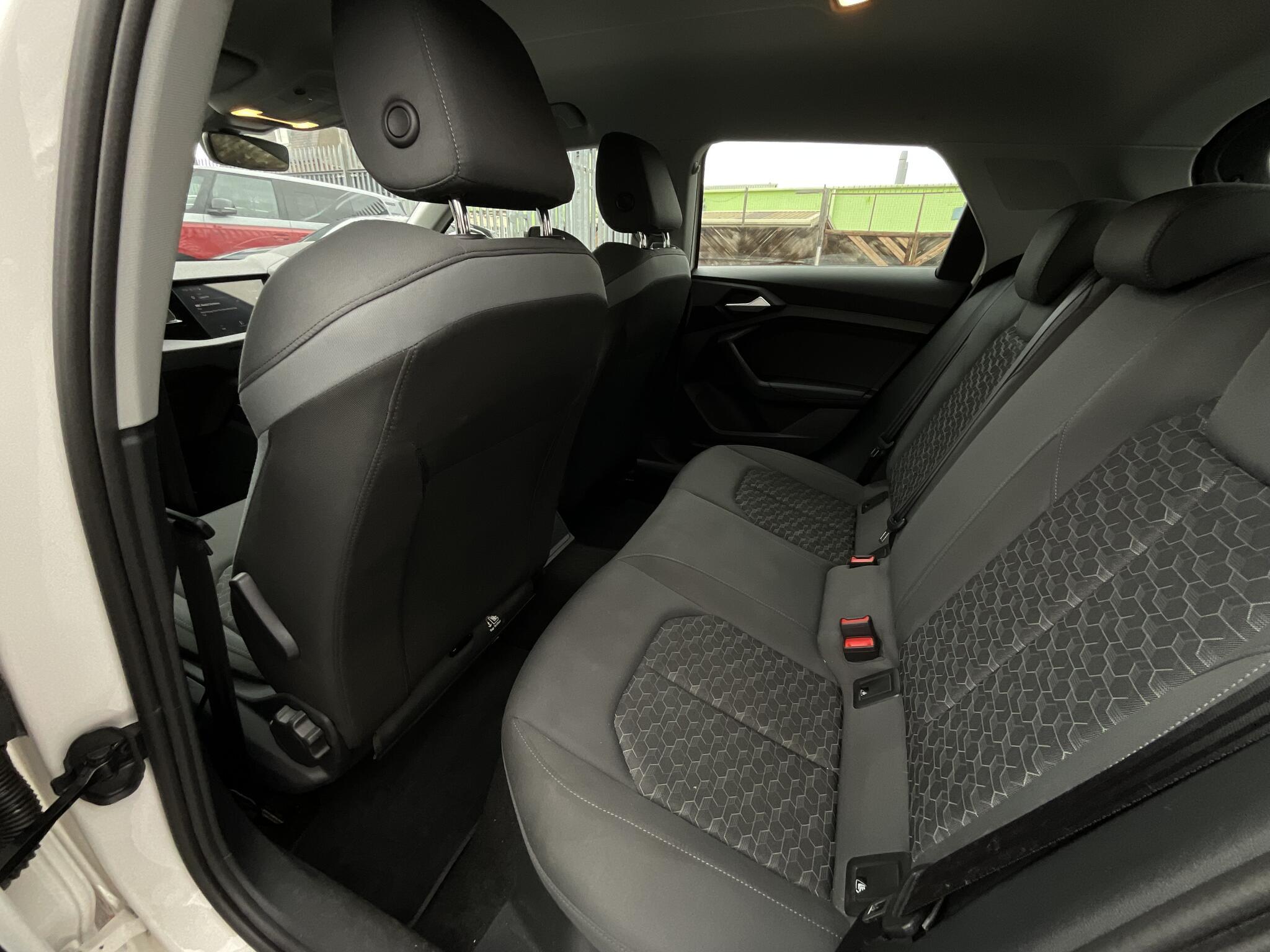 Audi A1 - Image 8