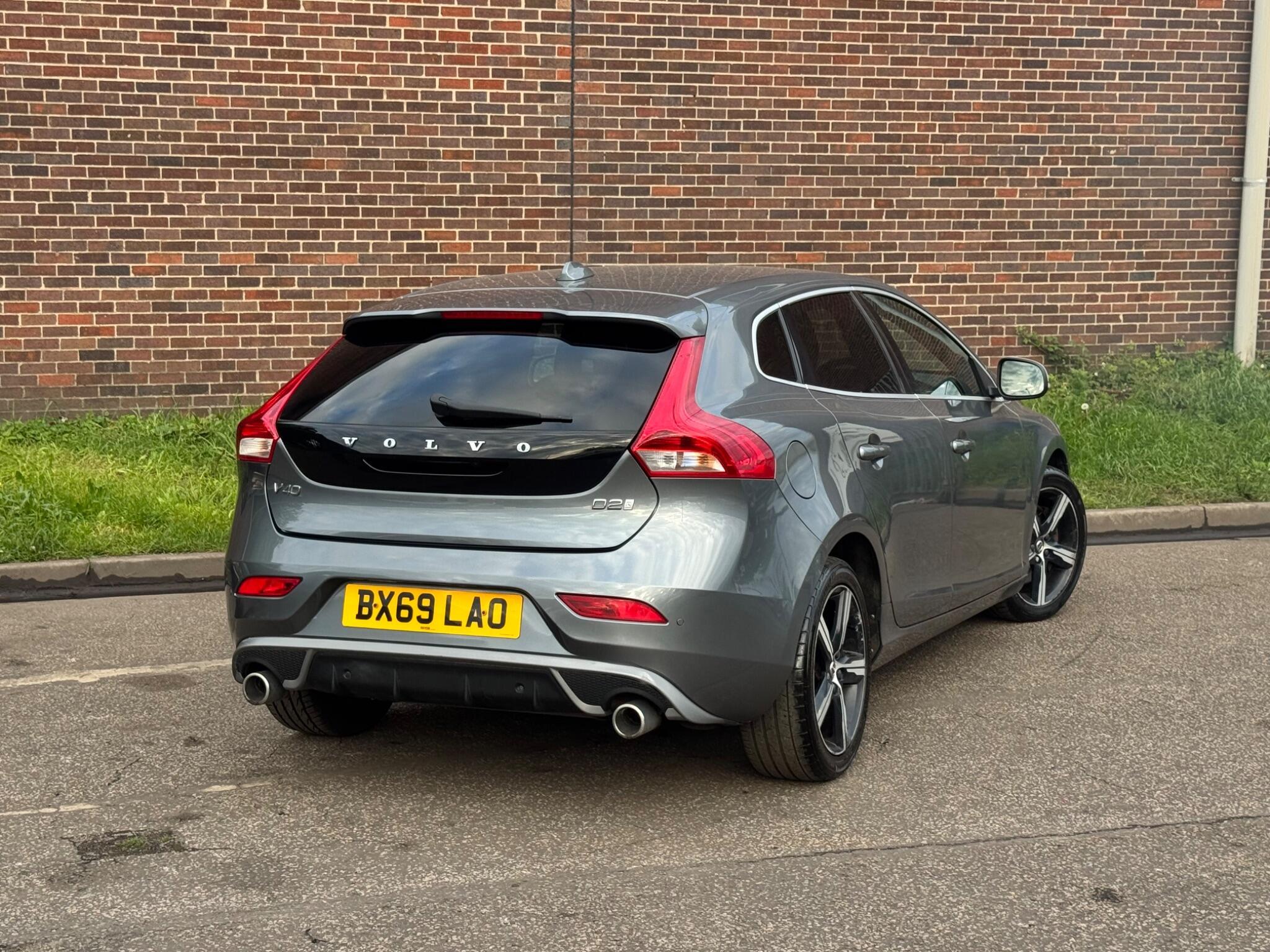 Volvo V40 - Image 6