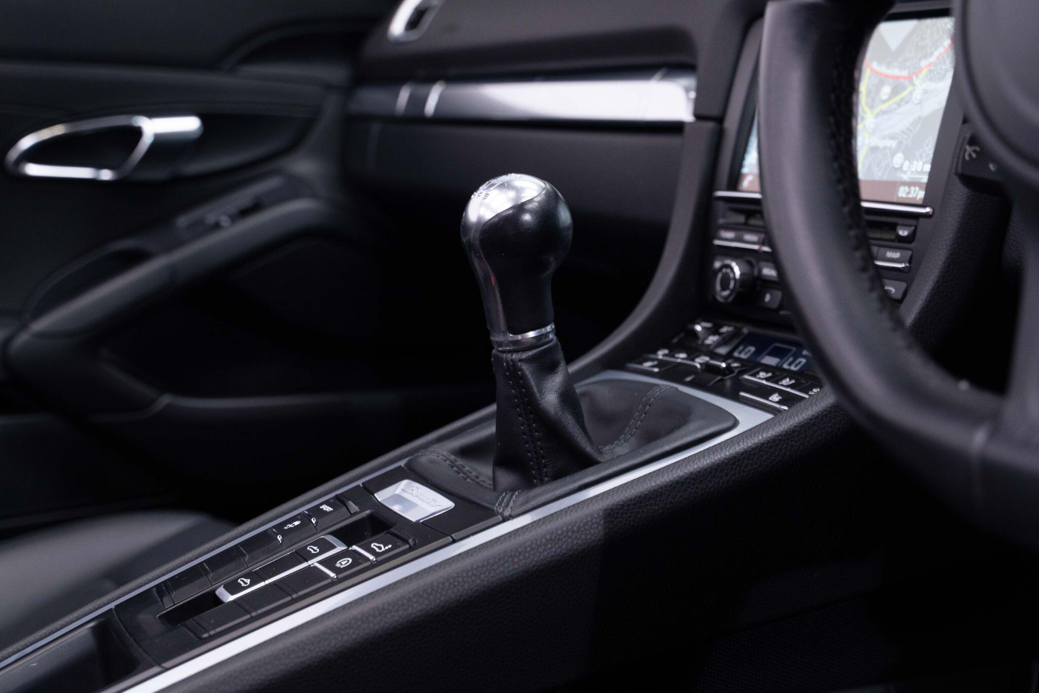 Porsche Boxster - Image 19