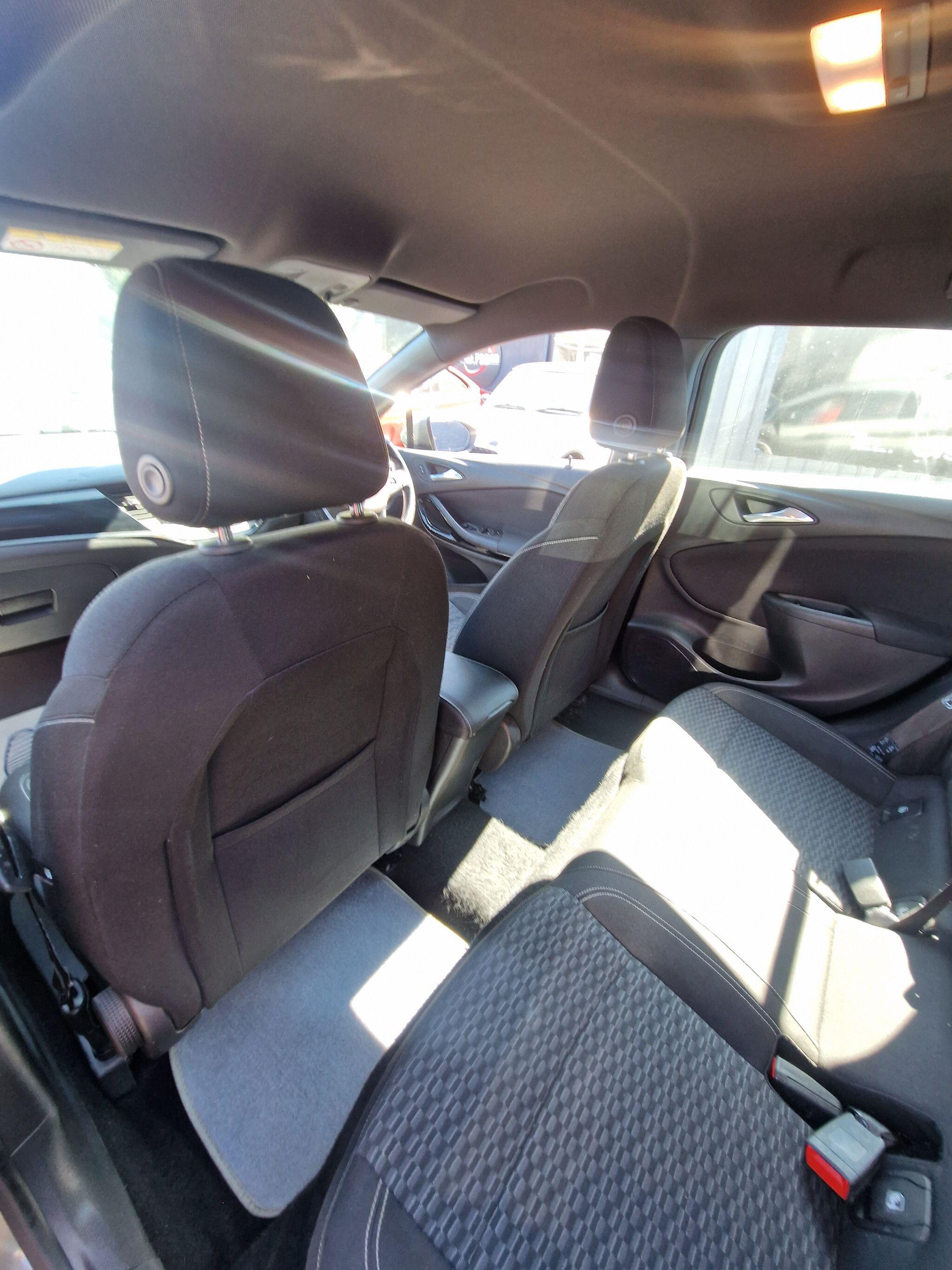 Vauxhall Astra - Image 40