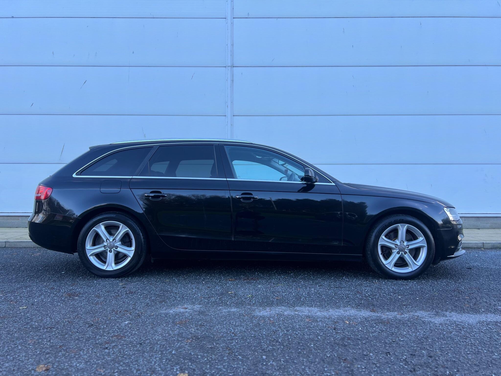 Audi A4 Avant - Image 32