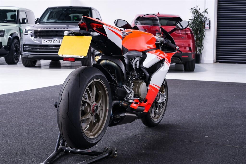 Ducati 1199 SUPERLEGGERA - Image 6