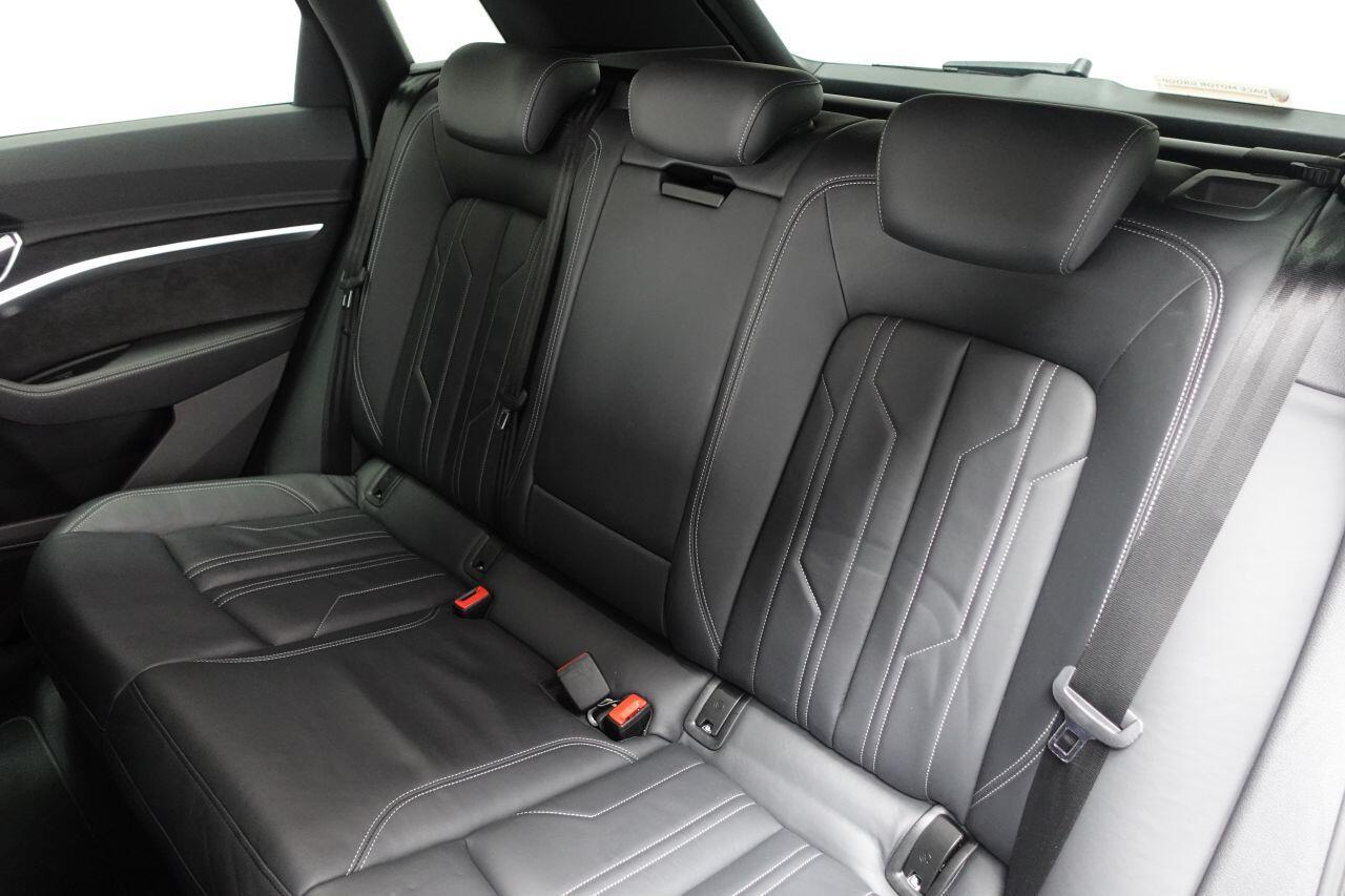 Audi E-Tron - Image 15