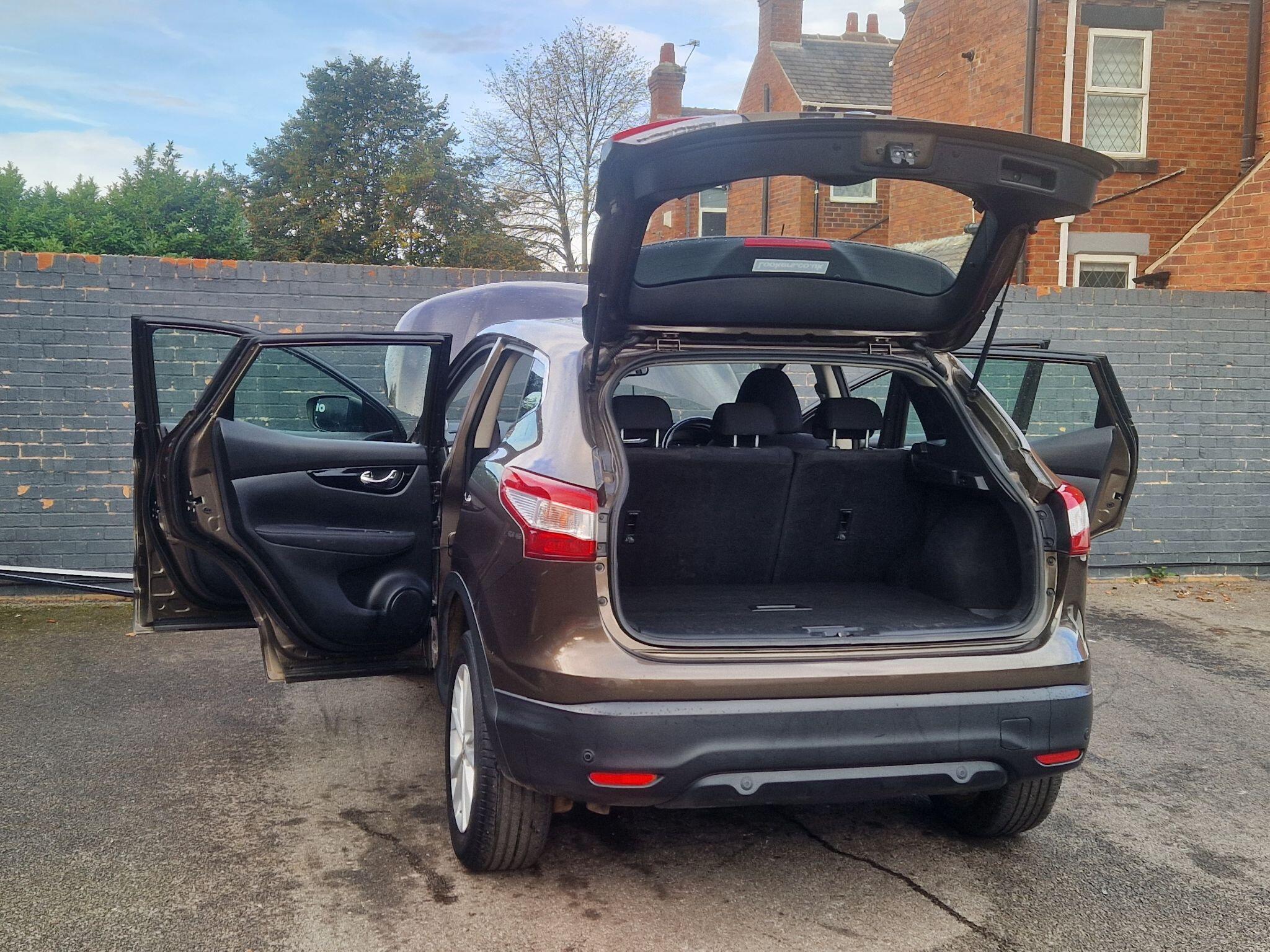 Nissan Qashqai - Image 17