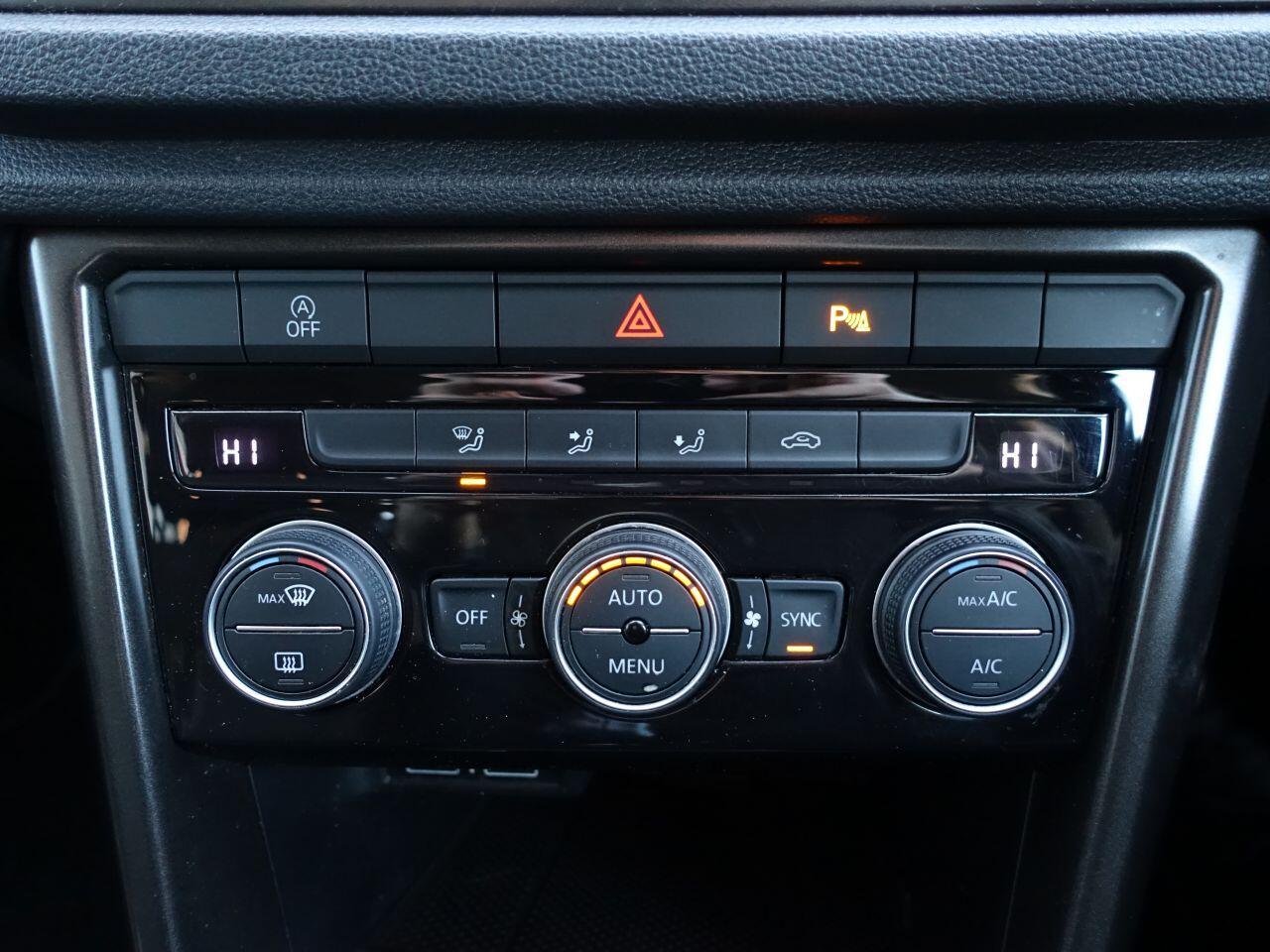 Volkswagen T-Roc - Image 18