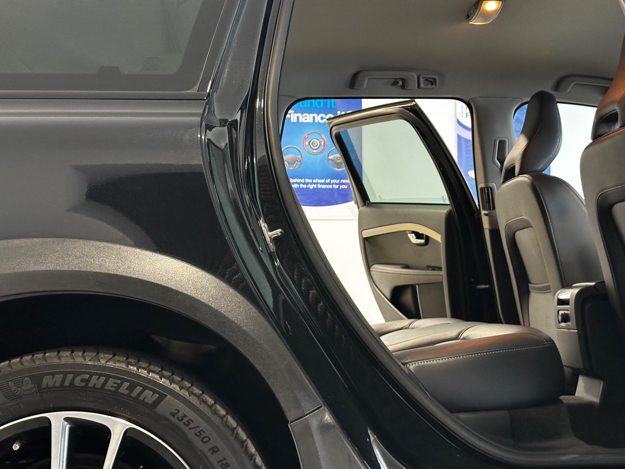 Volvo XC70 - Image 20