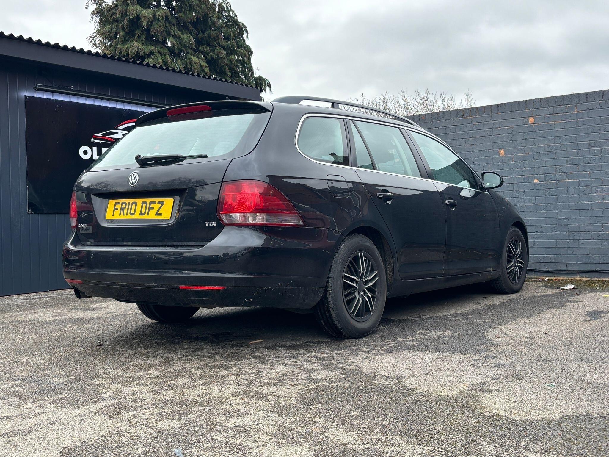 Volkswagen Golf - Image 21