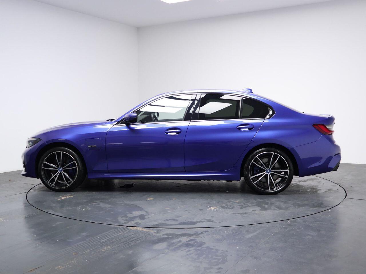 BMW 3 Series - Image 8