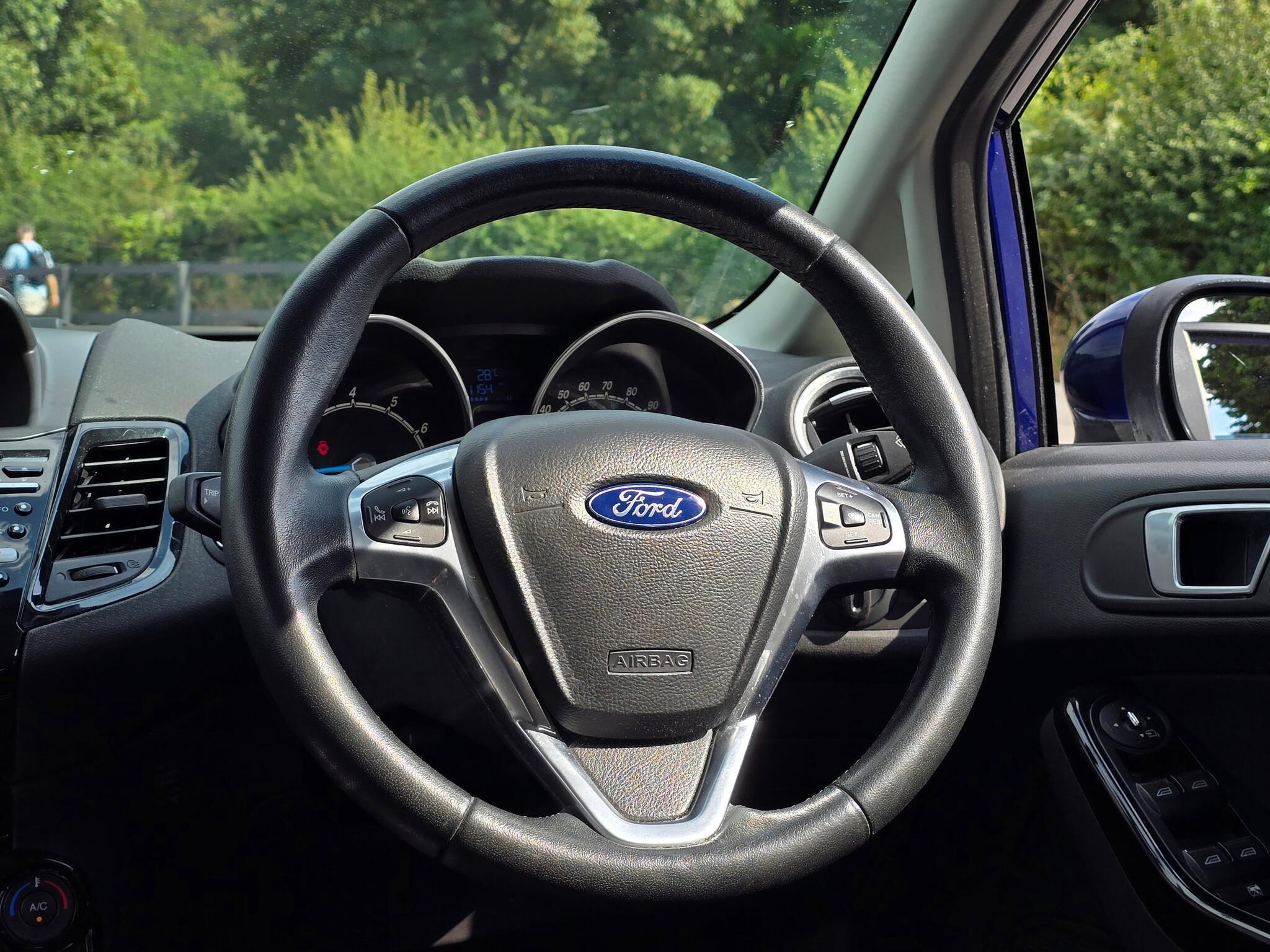 Ford Fiesta - Image 9