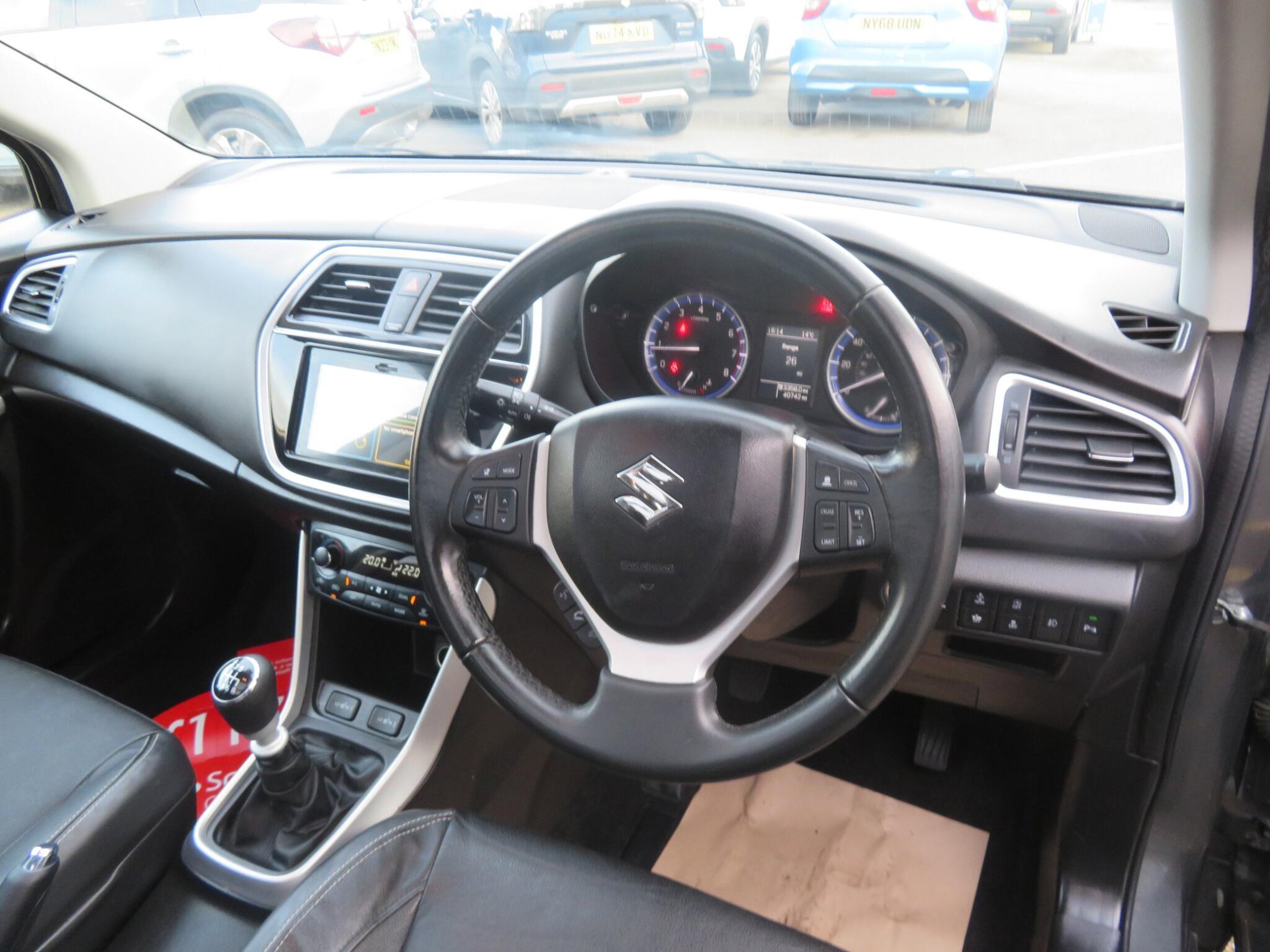 Suzuki SX4 S-Cross - Image 8