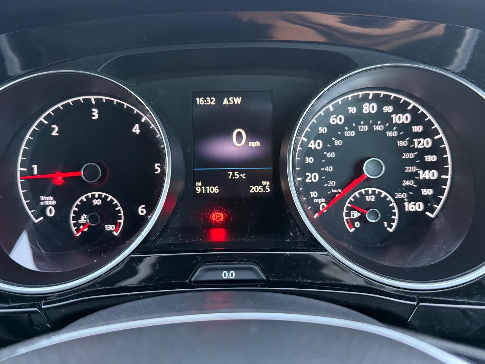 Volkswagen Touran - Image 27