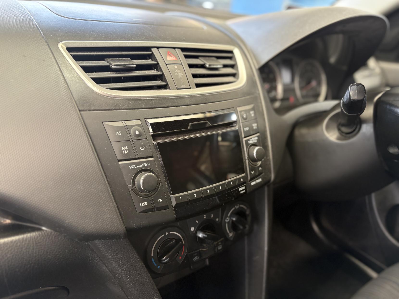 Suzuki Swift - Image 18
