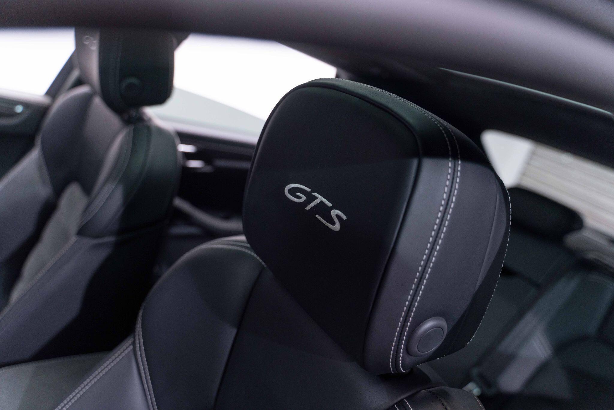 Porsche Macan - Image 4