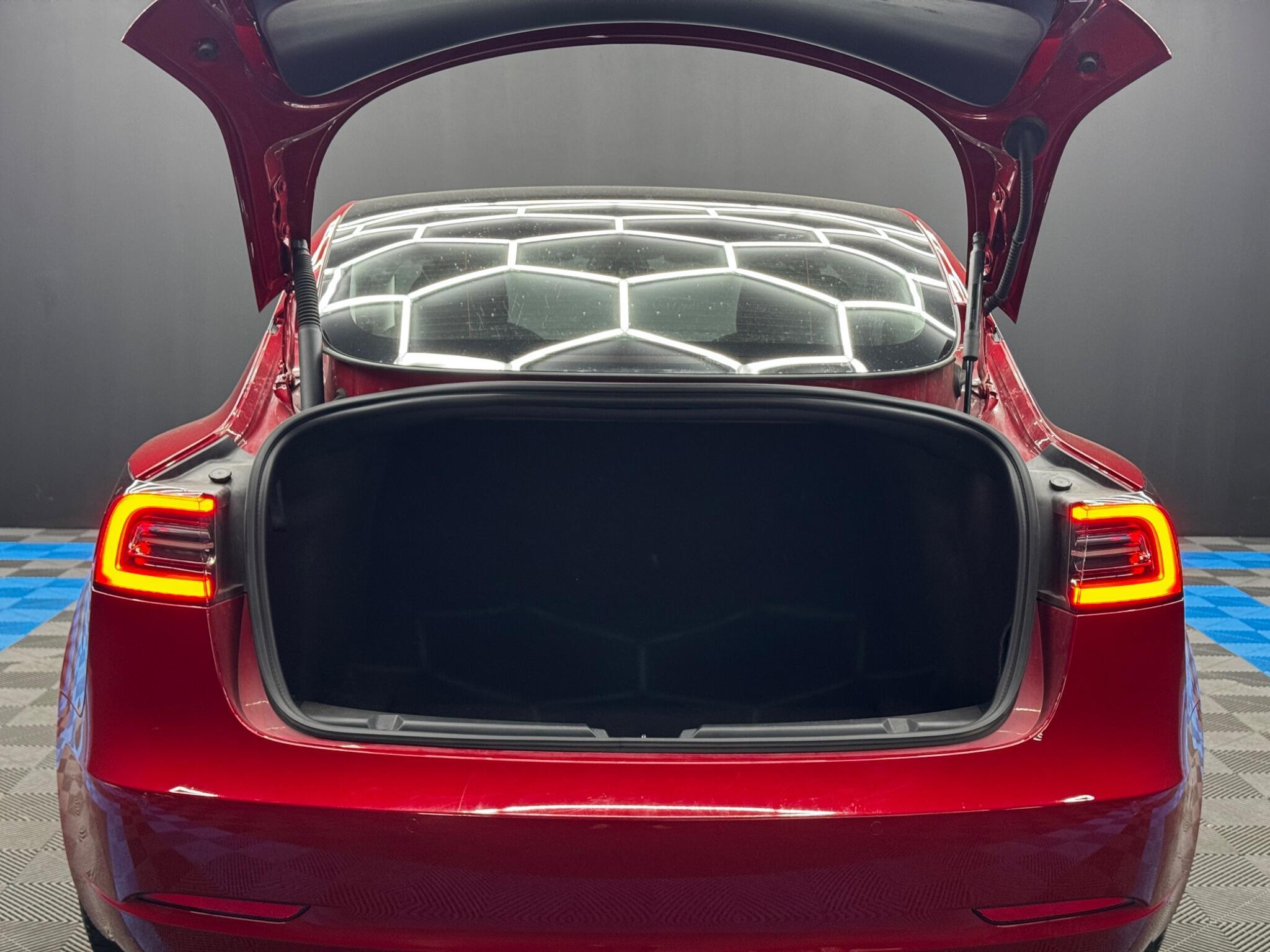 Tesla Model 3 - Image 43