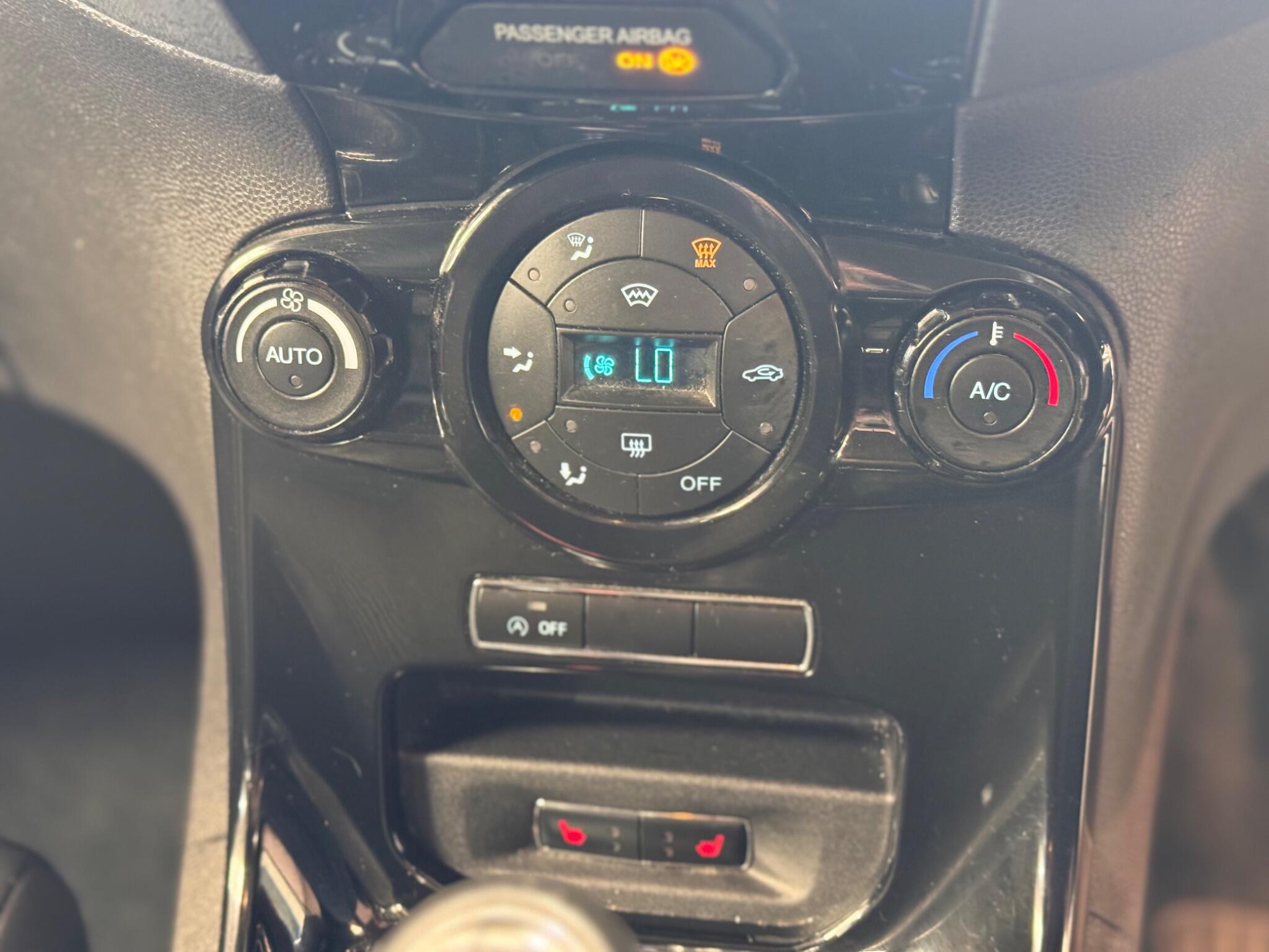 Ford Fiesta - Image 25