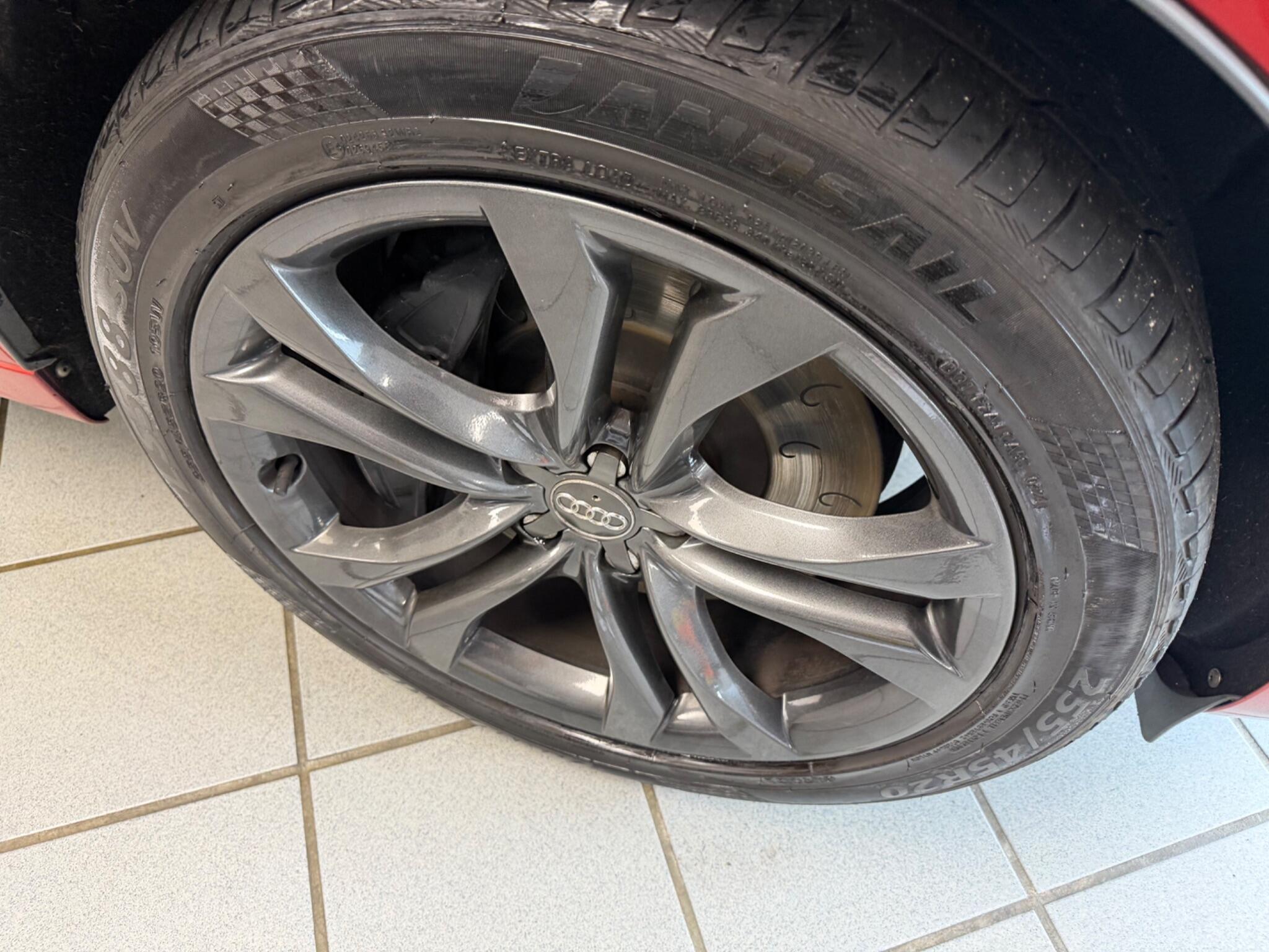 Audi SQ5 - Image 36
