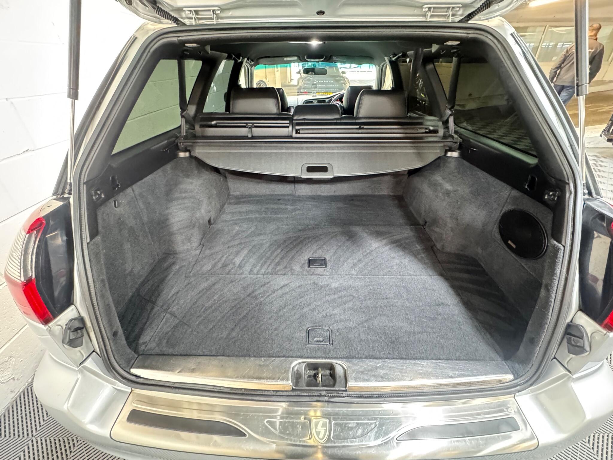 Subaru Legacy - Image 13