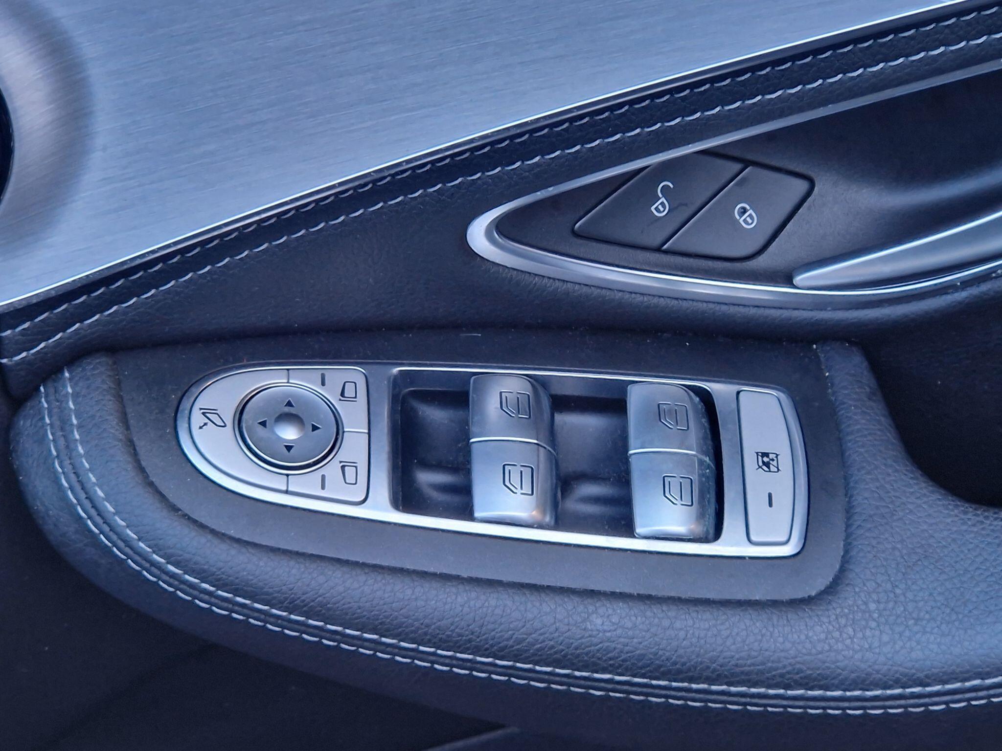 Mercedes C Class - Image 33