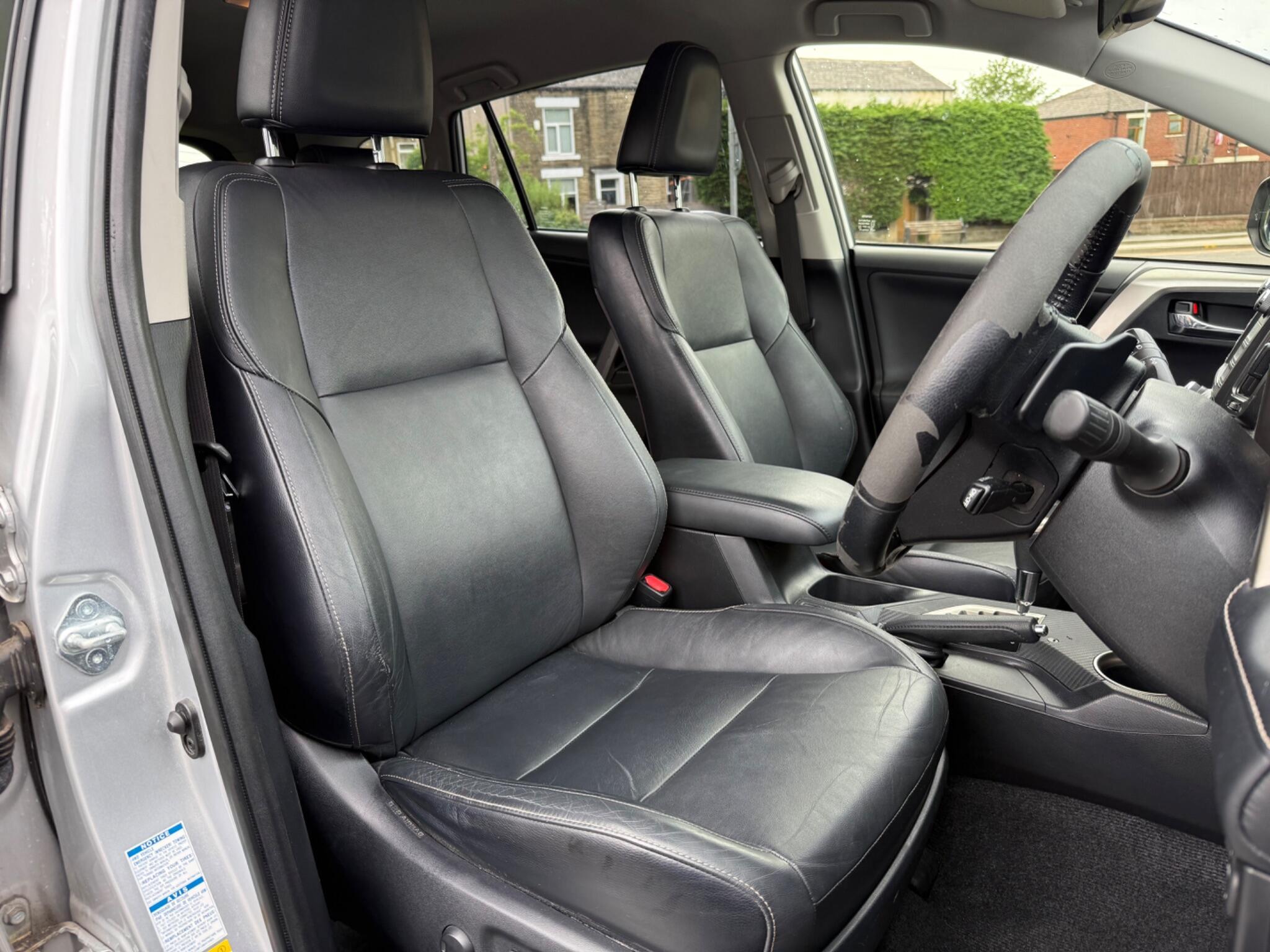 Toyota RAV4 - Image 14