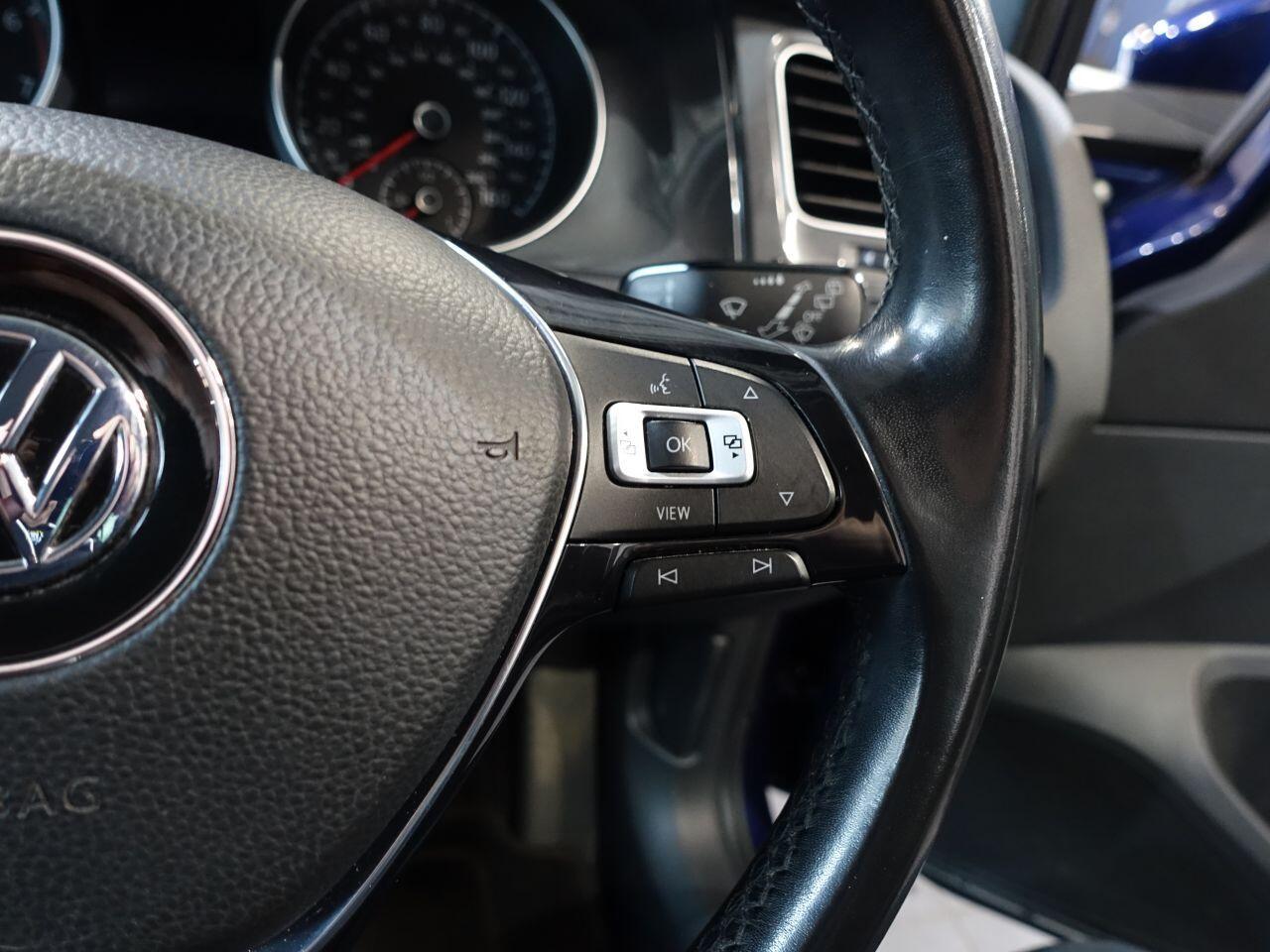 Volkswagen Golf - Image 20