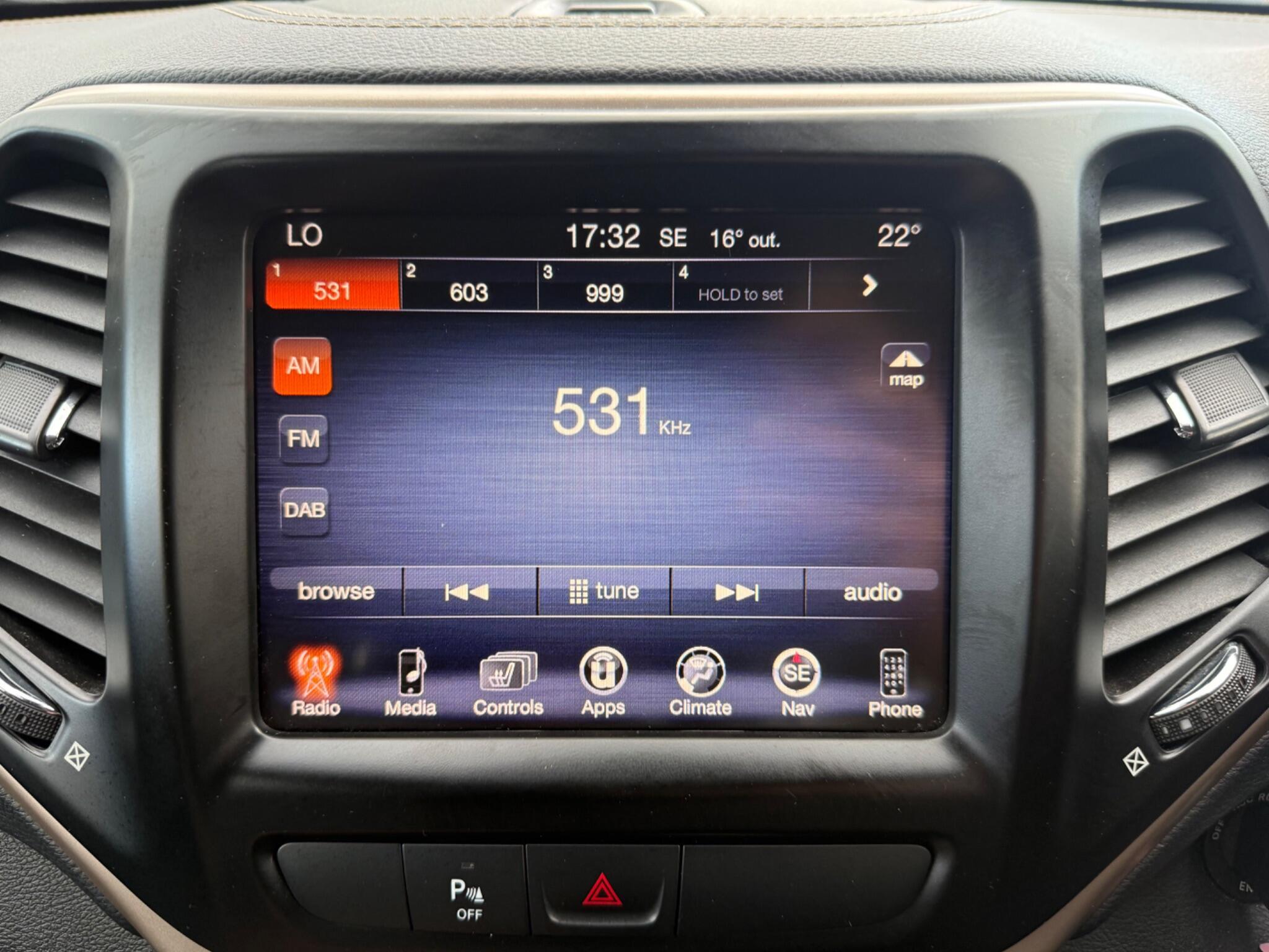 Jeep Cherokee - Image 13