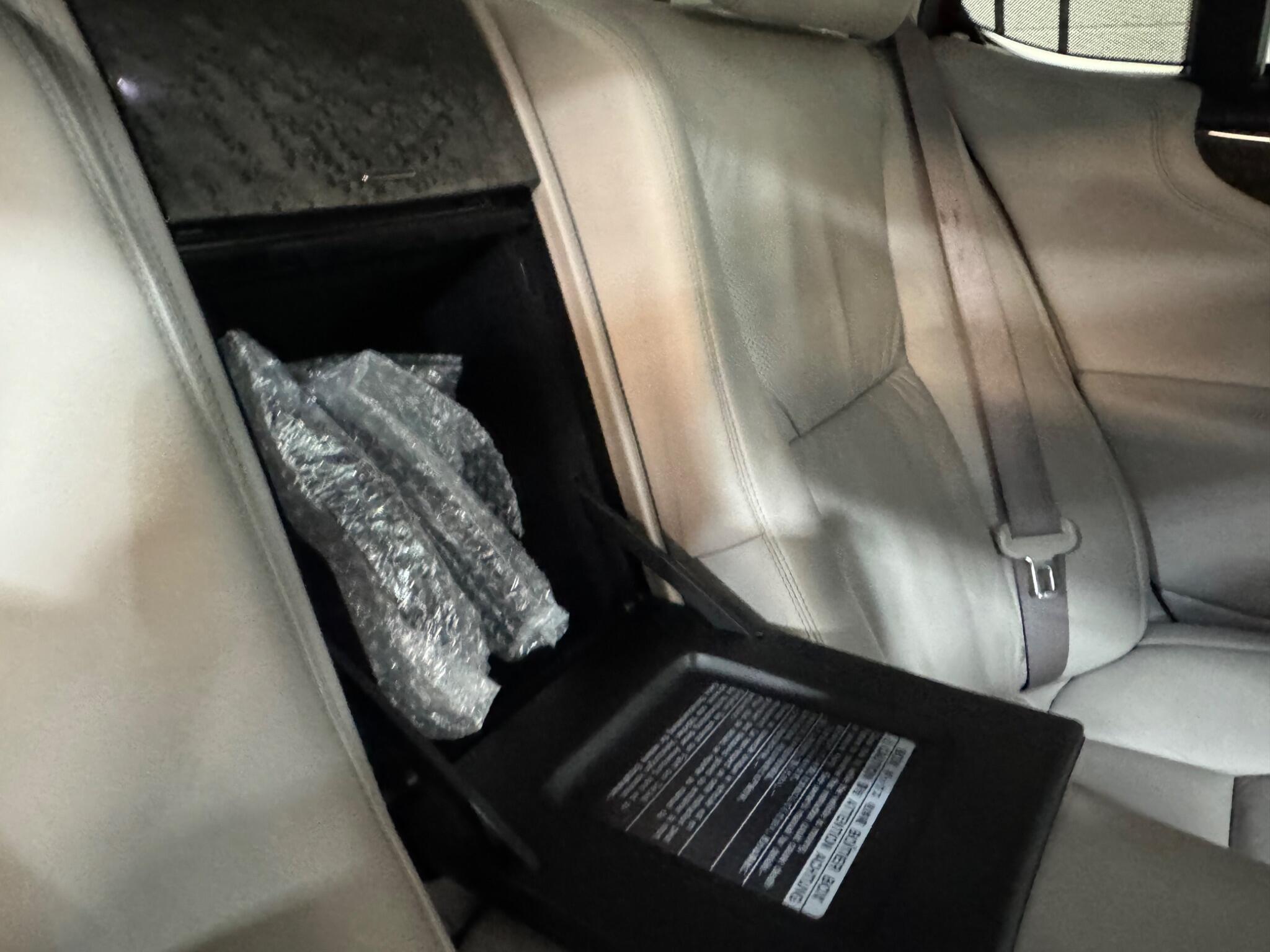 Lexus LS - Image 17