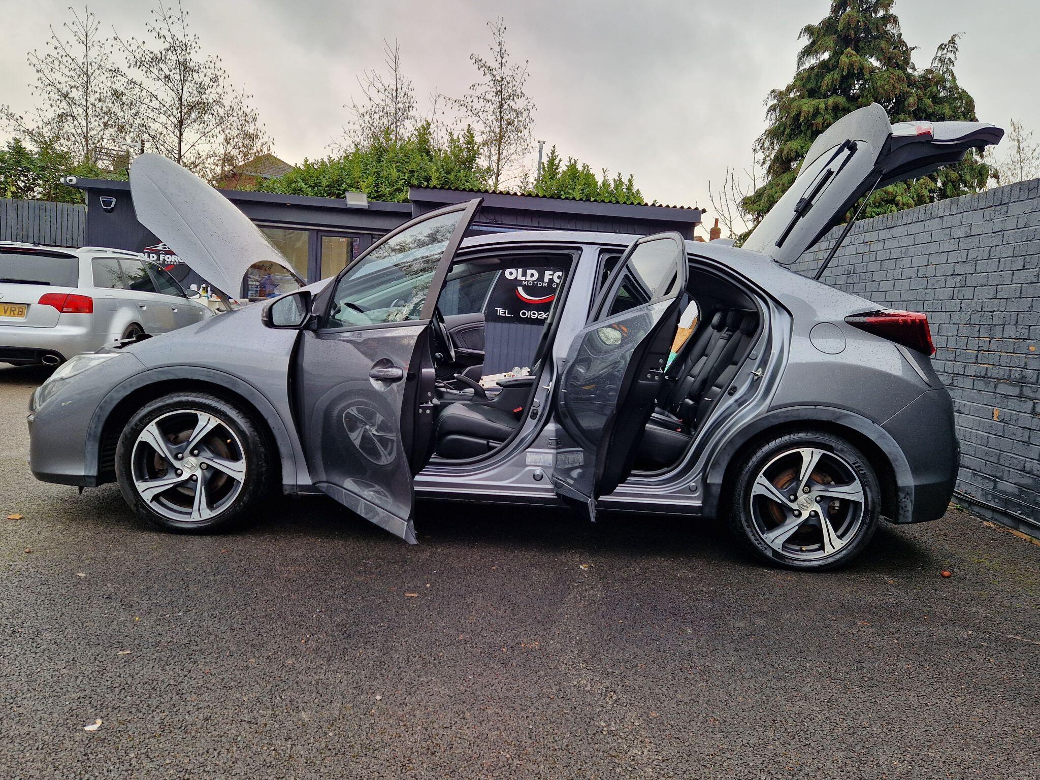 Honda Civic - Image 16
