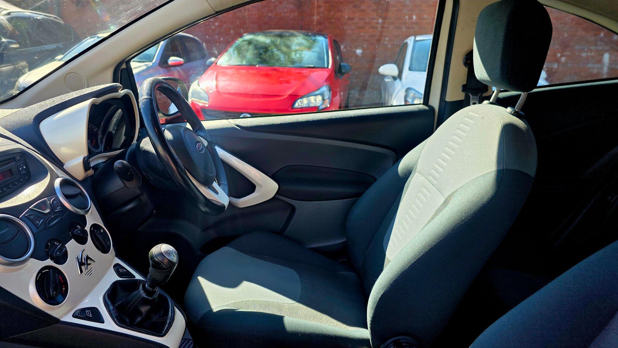Ford KA - Image 14