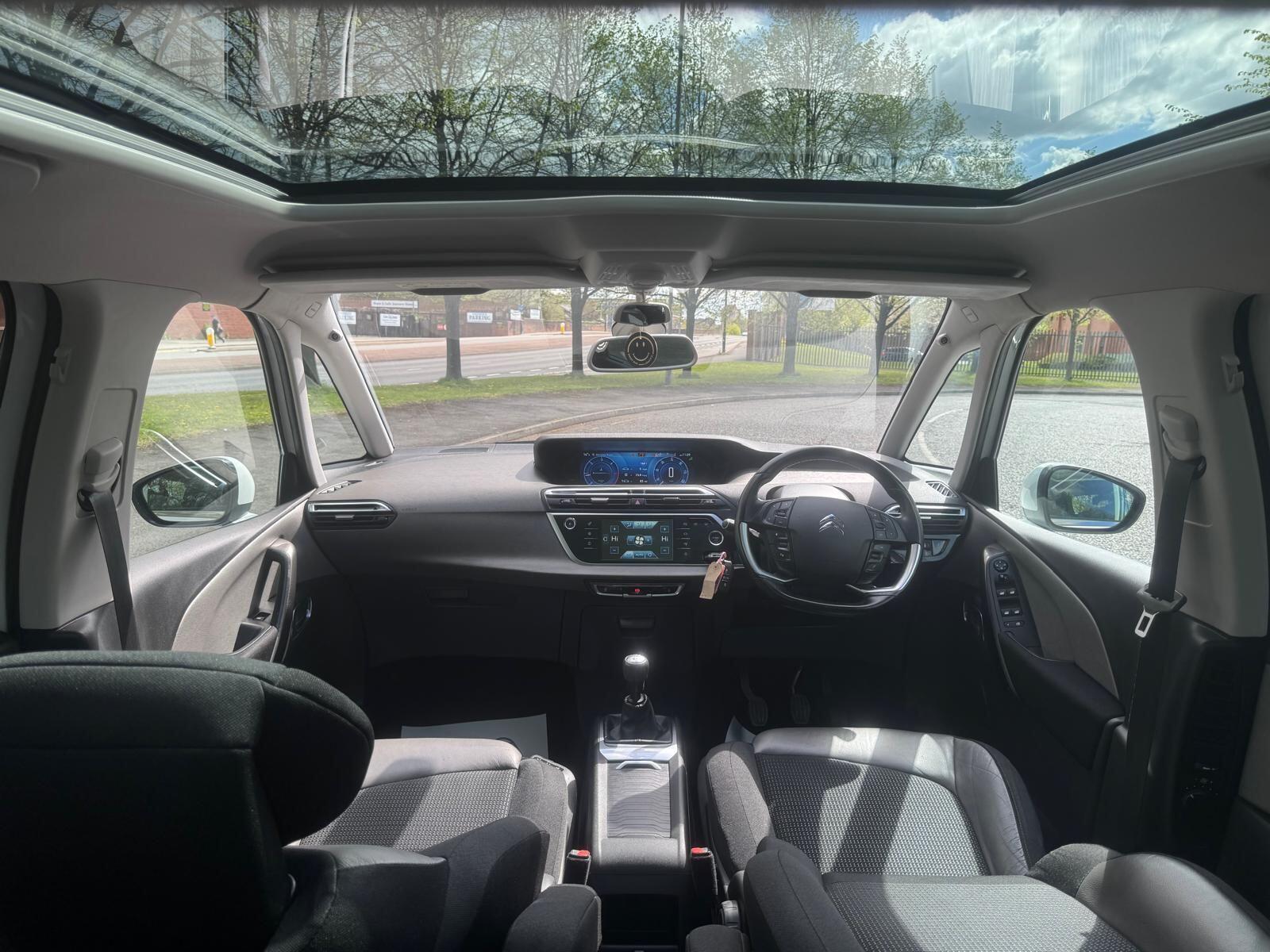 Citroen C4 Picasso - Image 19