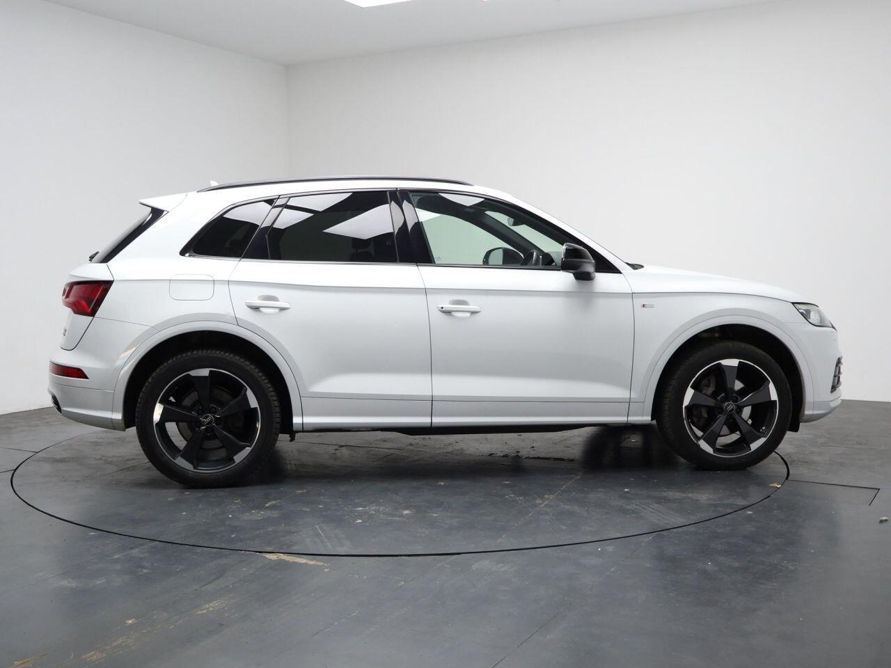 Audi Q5 - Image 14