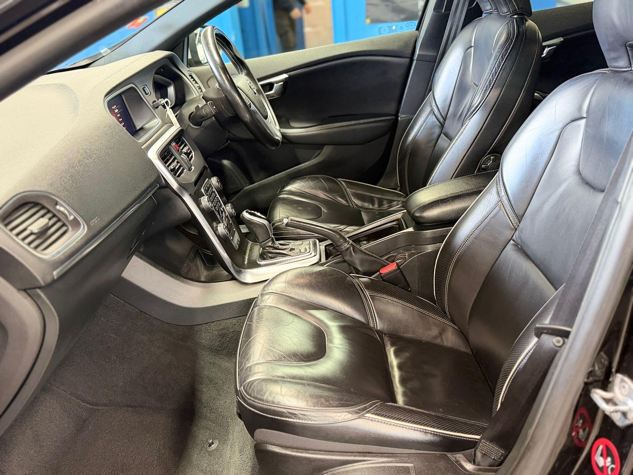 Volvo V40 - Image 42