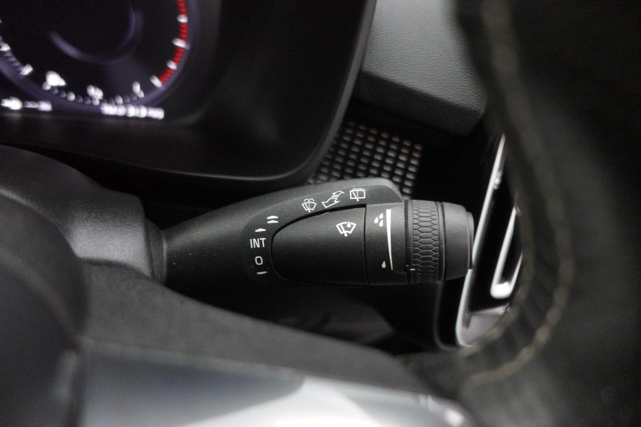 Volvo XC40 - Image 20