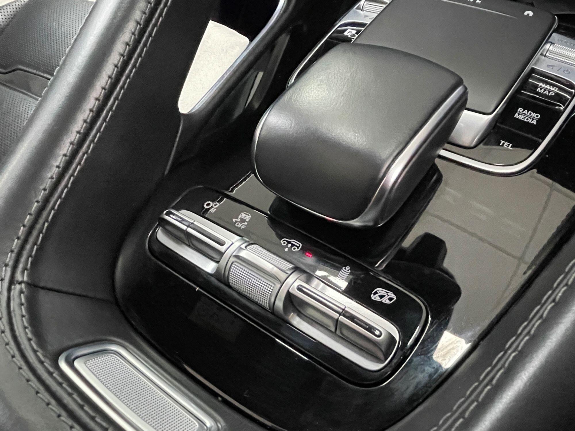 Mercedes GLE - Image 60