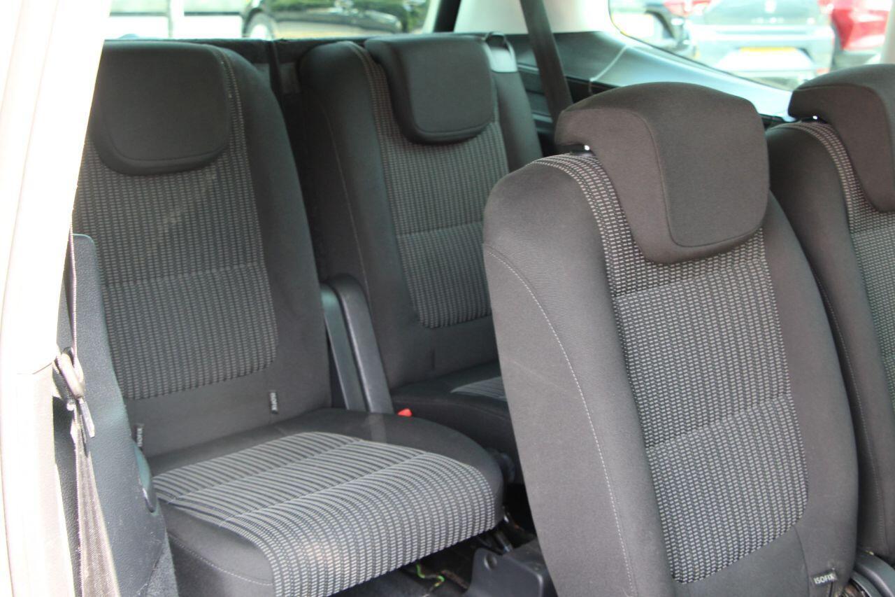 SEAT Alhambra - Image 15