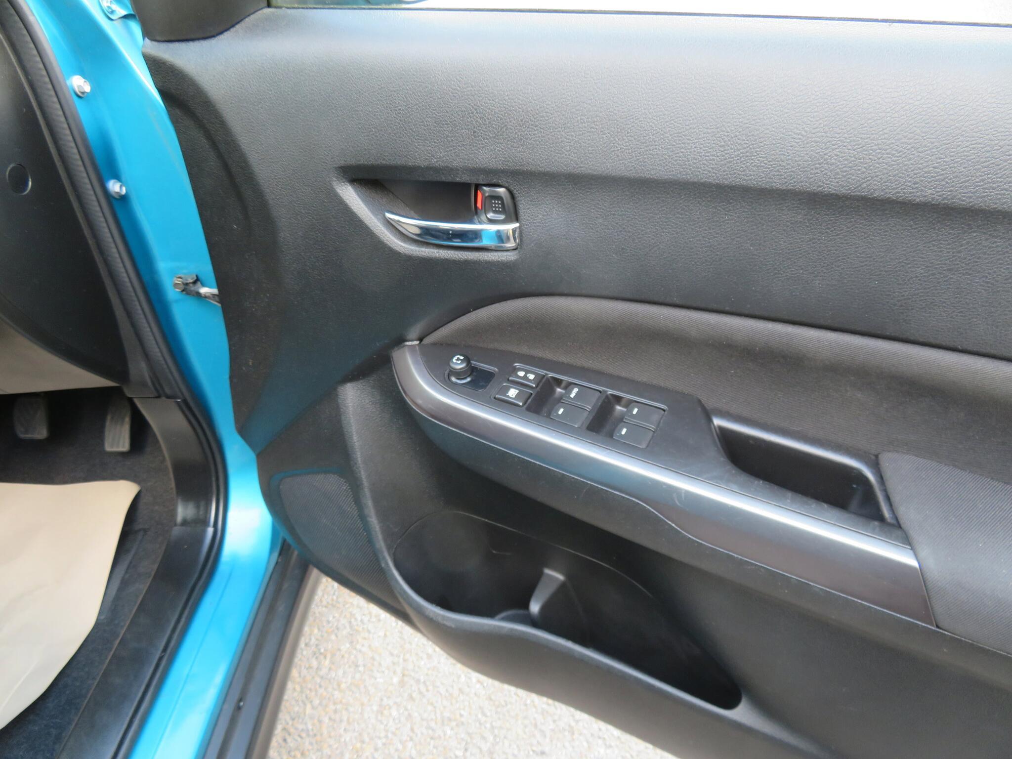 Suzuki Vitara - Image 19