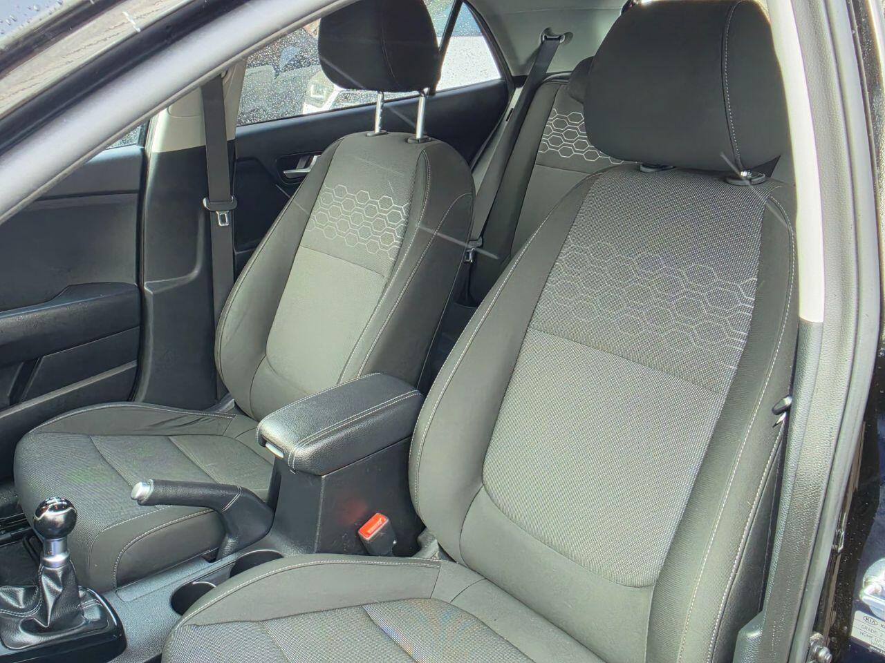 Kia Rio - Image 17