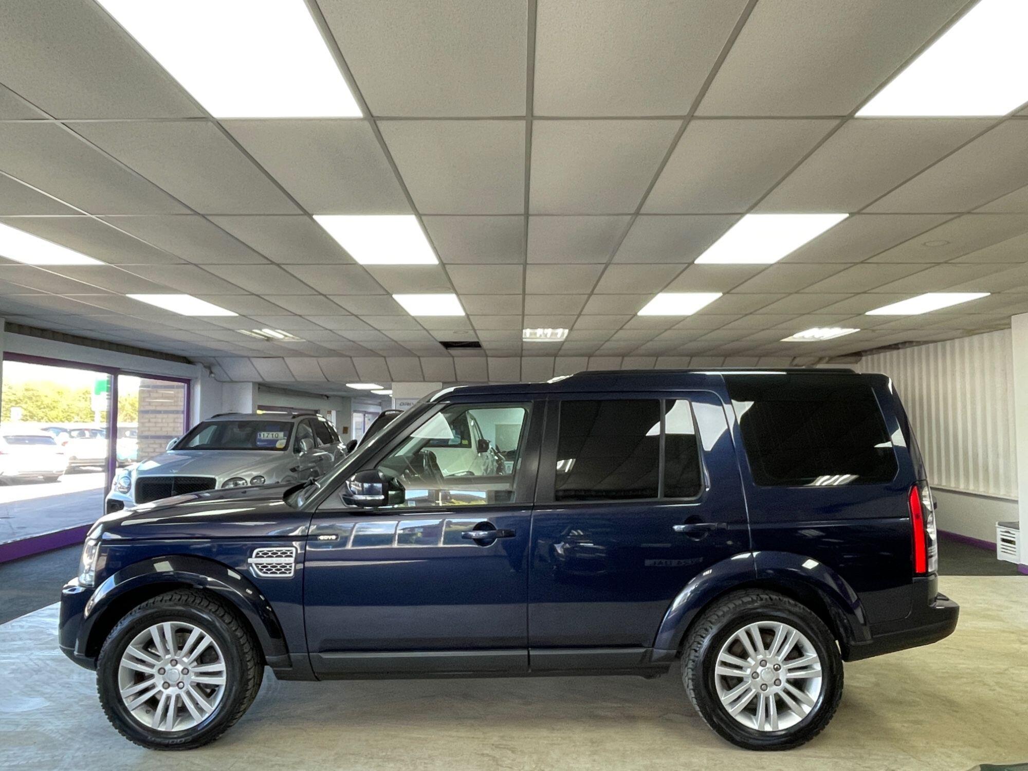 Land Rover DISCOVERY 4 - Image 12