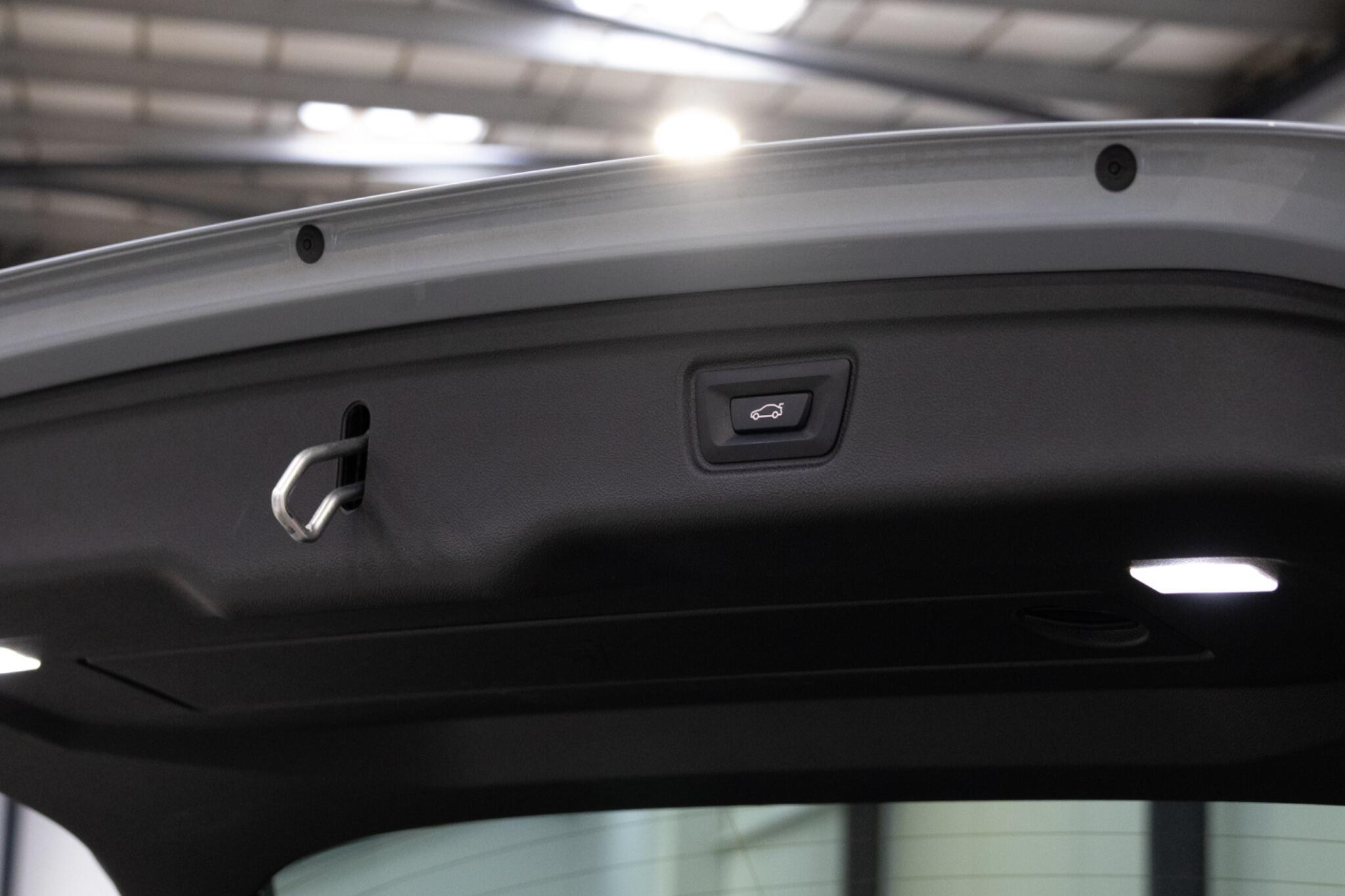 BMW 3 Series - Image 14