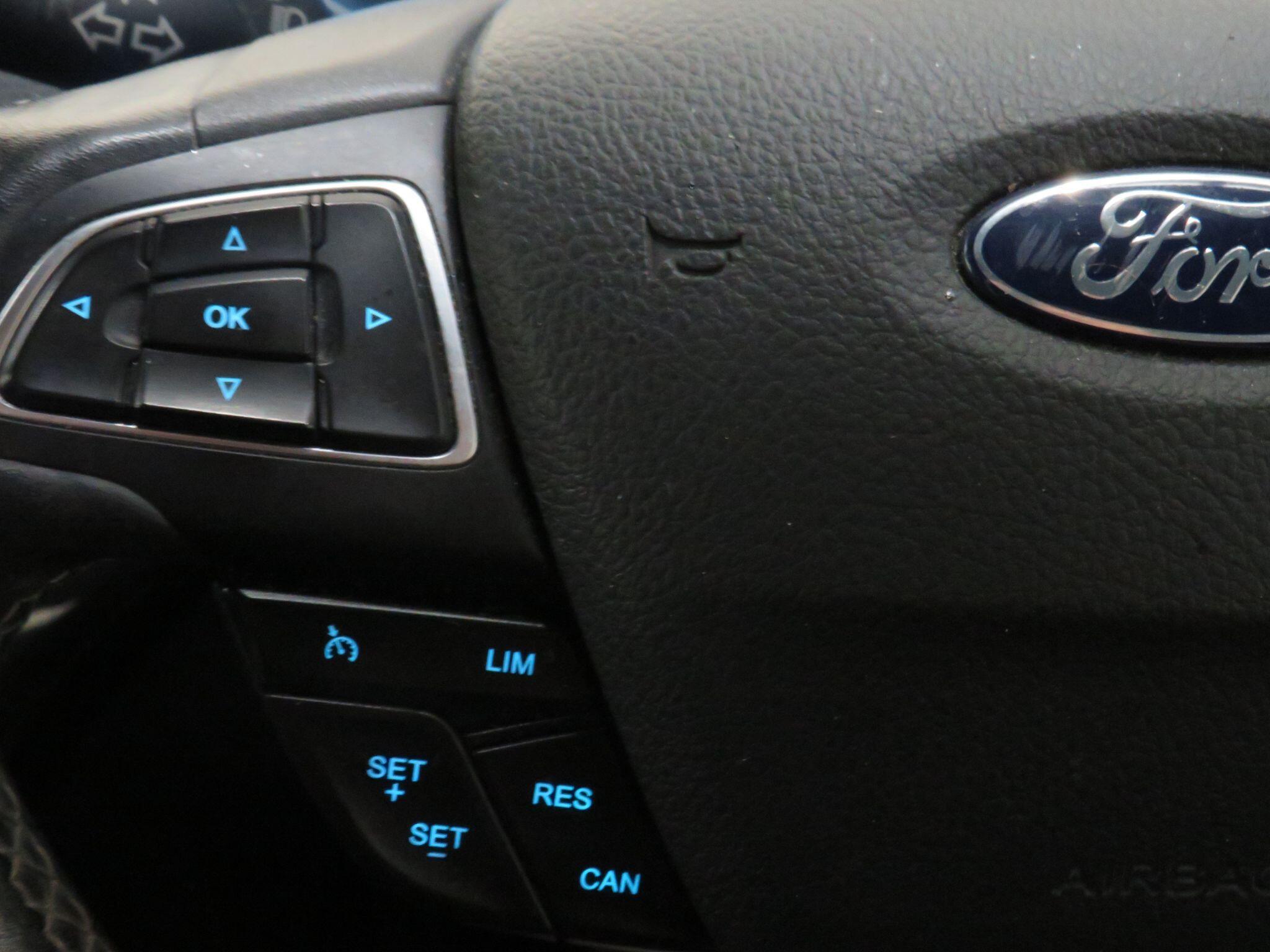 Ford Kuga - Image 16