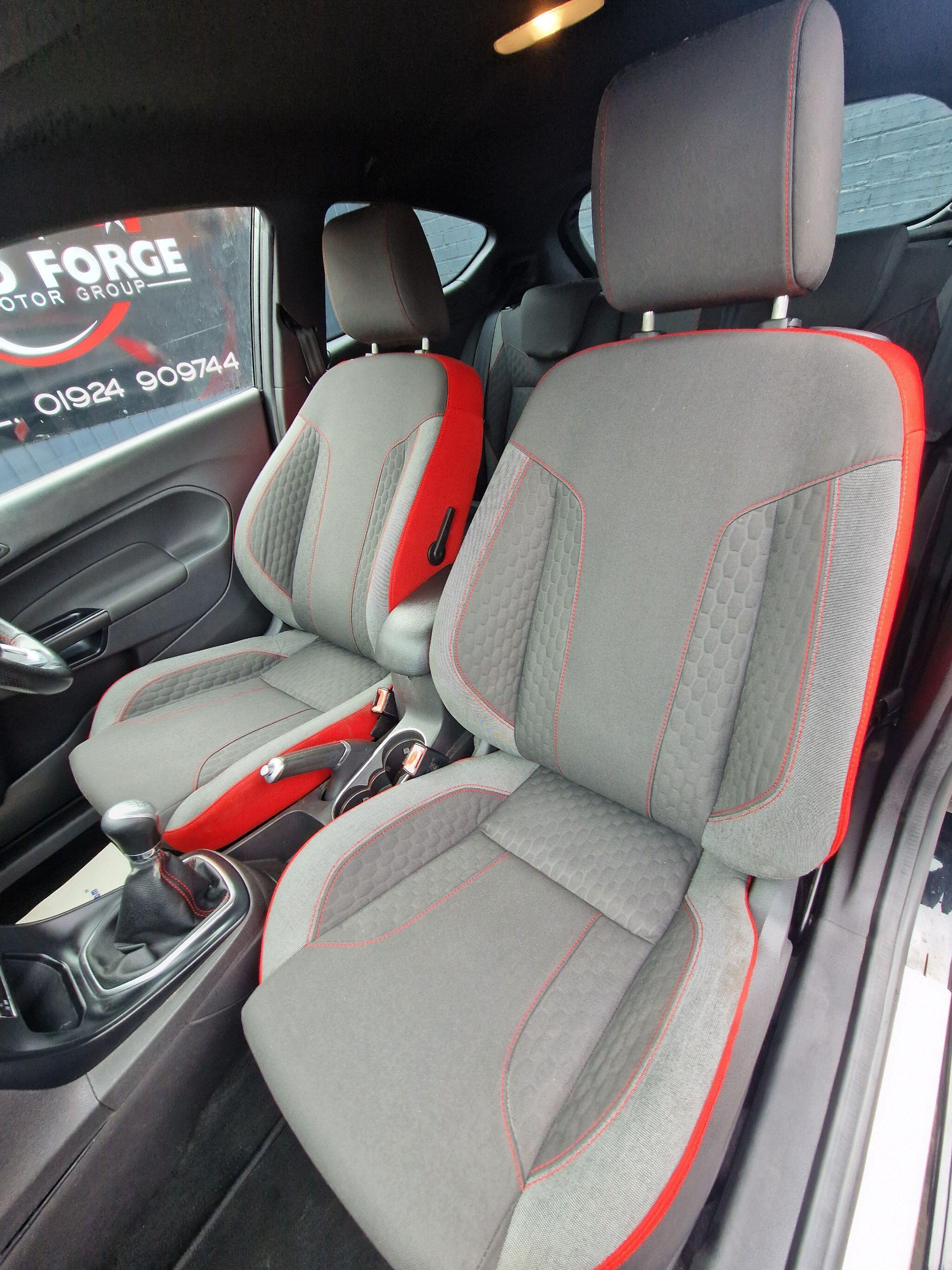 Ford Fiesta - Image 40