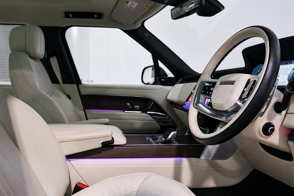 Land Rover Range Rover - Image 15