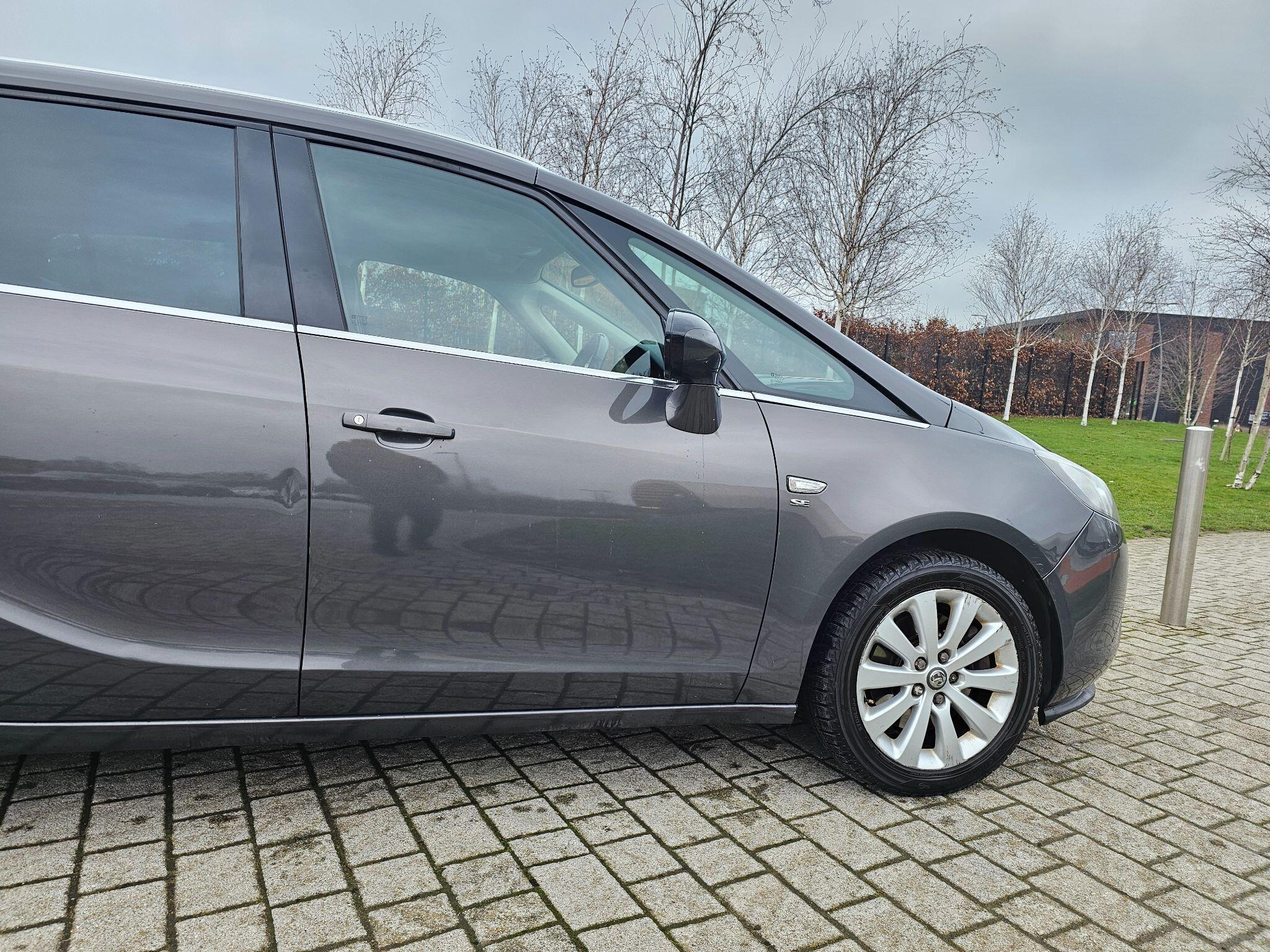 Vauxhall Zafira Tourer - Image 18