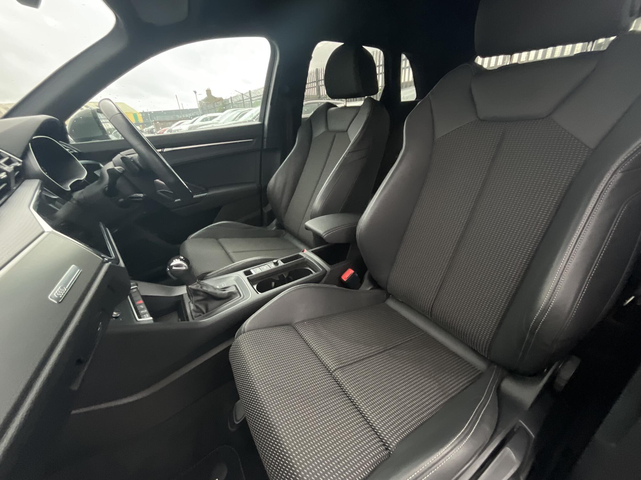 Audi Q3 - Image 17