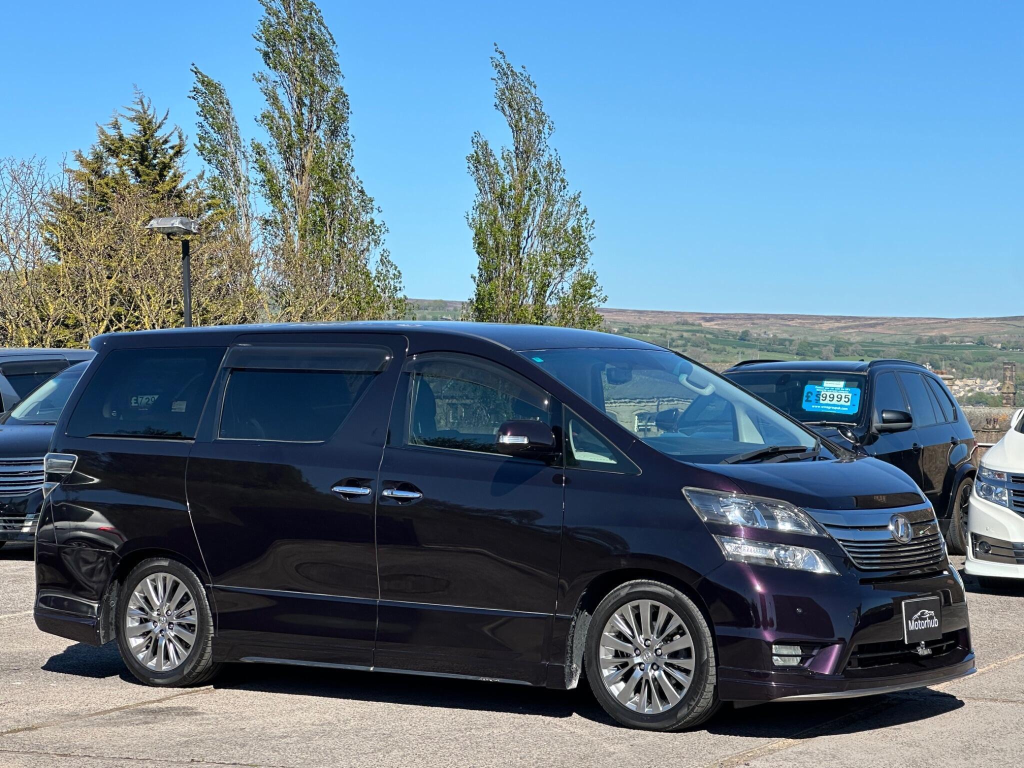 Toyota Vellfire - Image 2