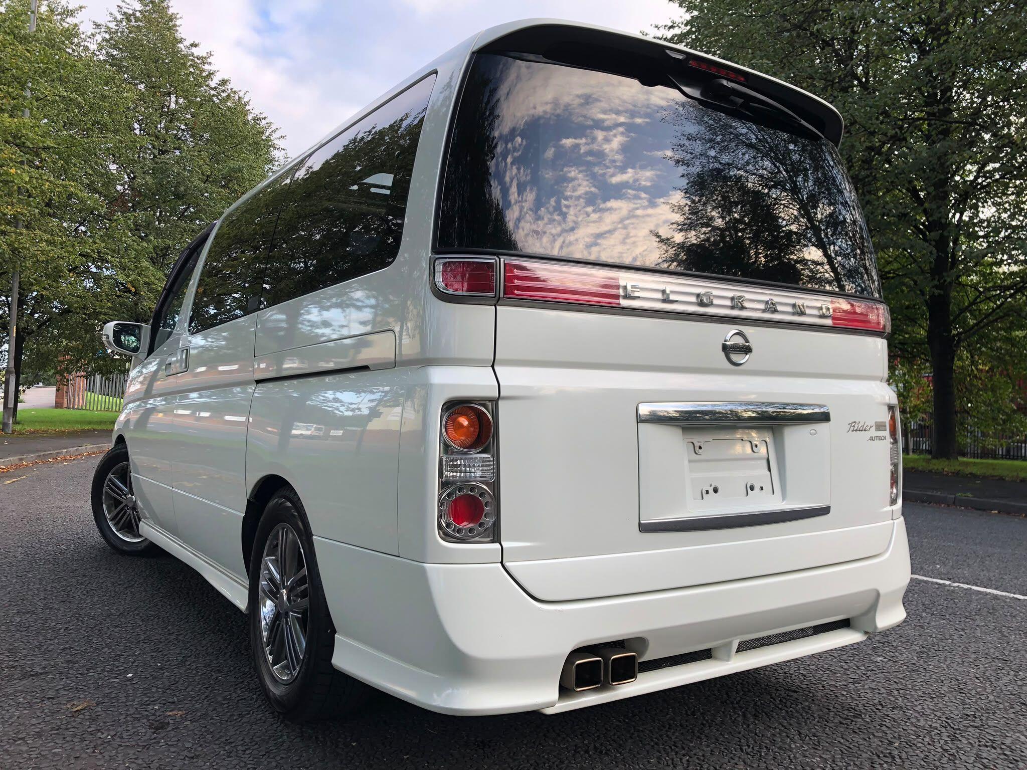 Nissan Elgrand - Image 10
