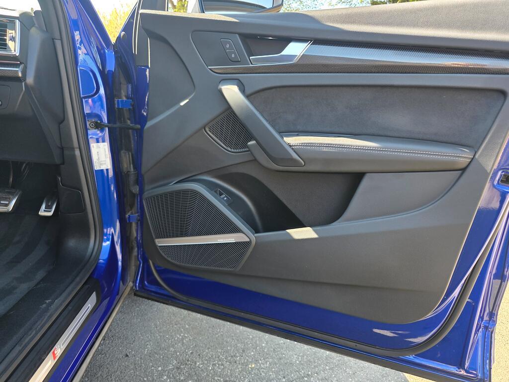 Audi SQ5 - Image 25