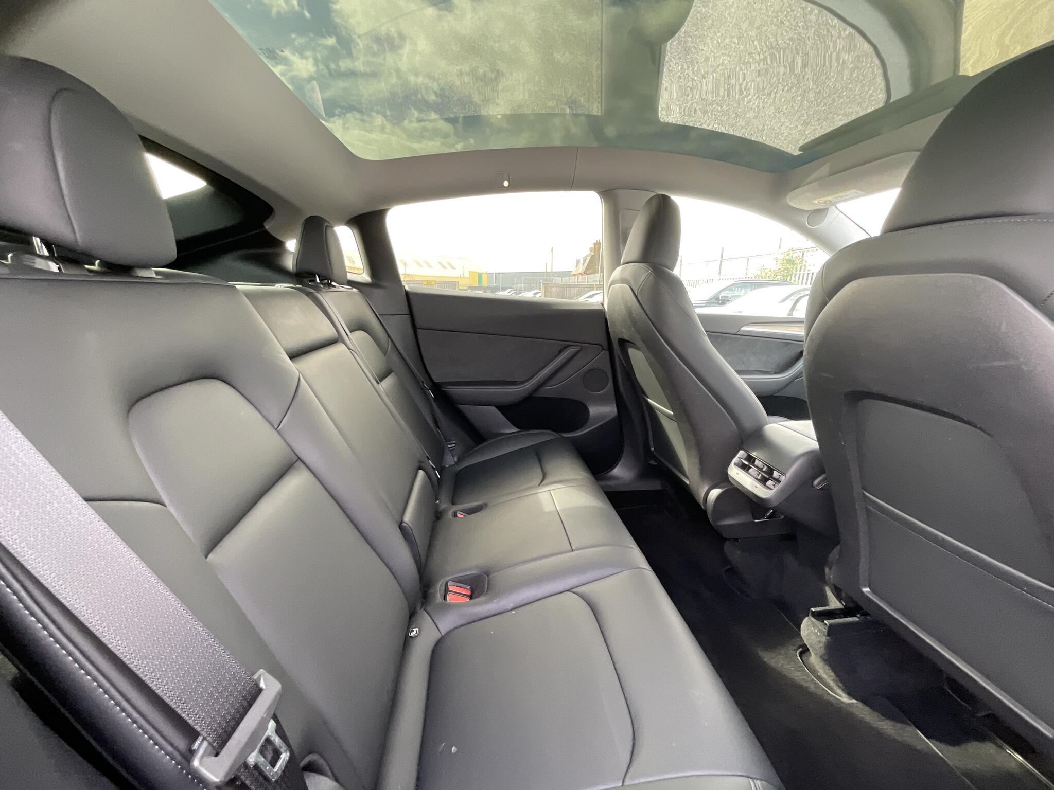Tesla Model Y - Image 12