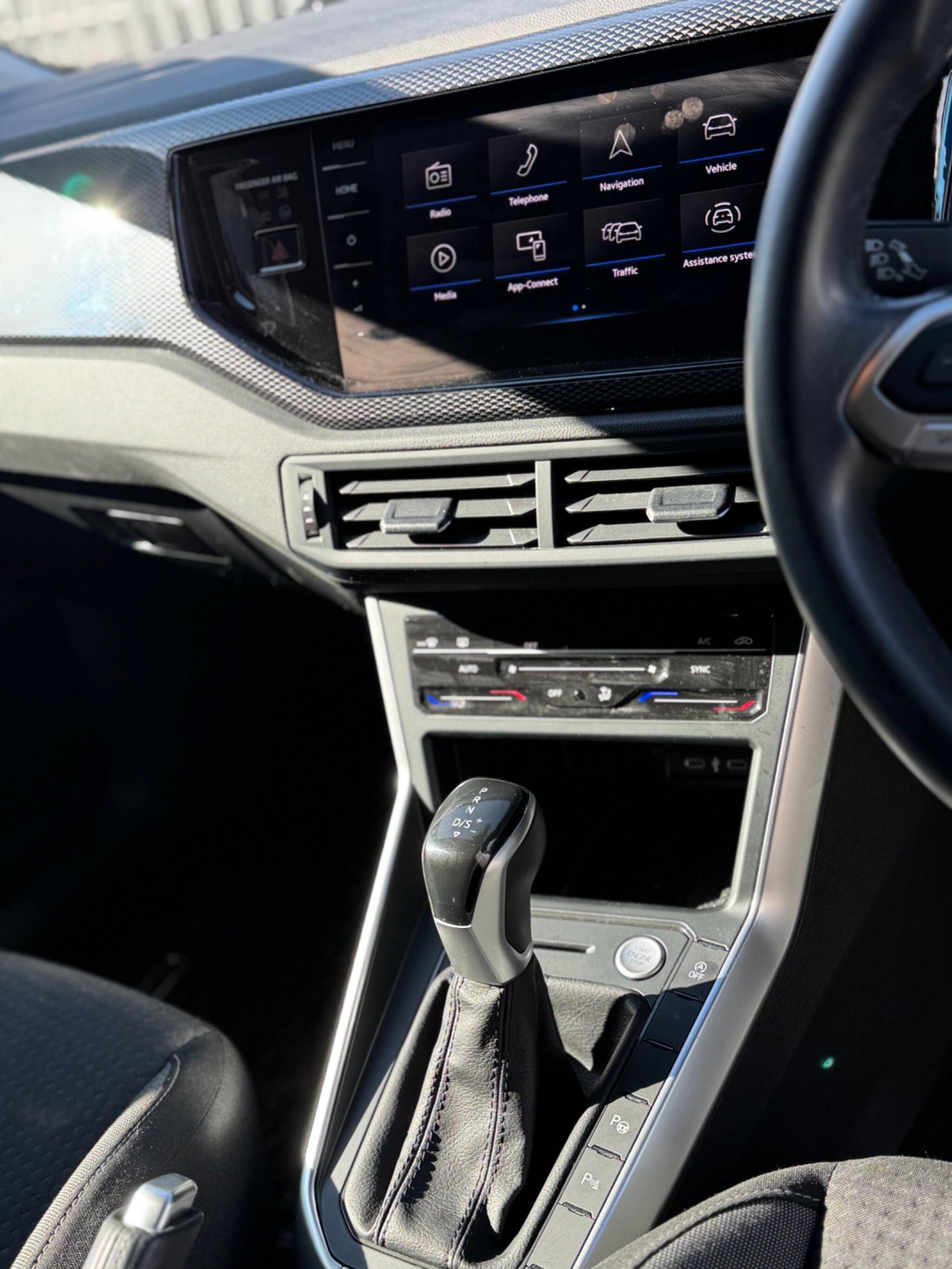 Volkswagen Polo - Image 25