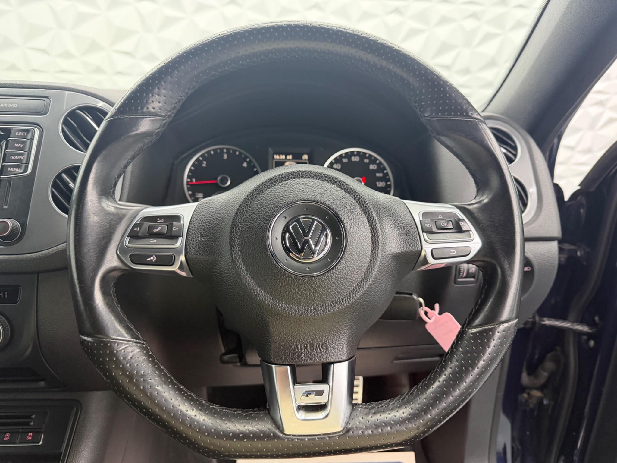 Volkswagen Tiguan - Image 22