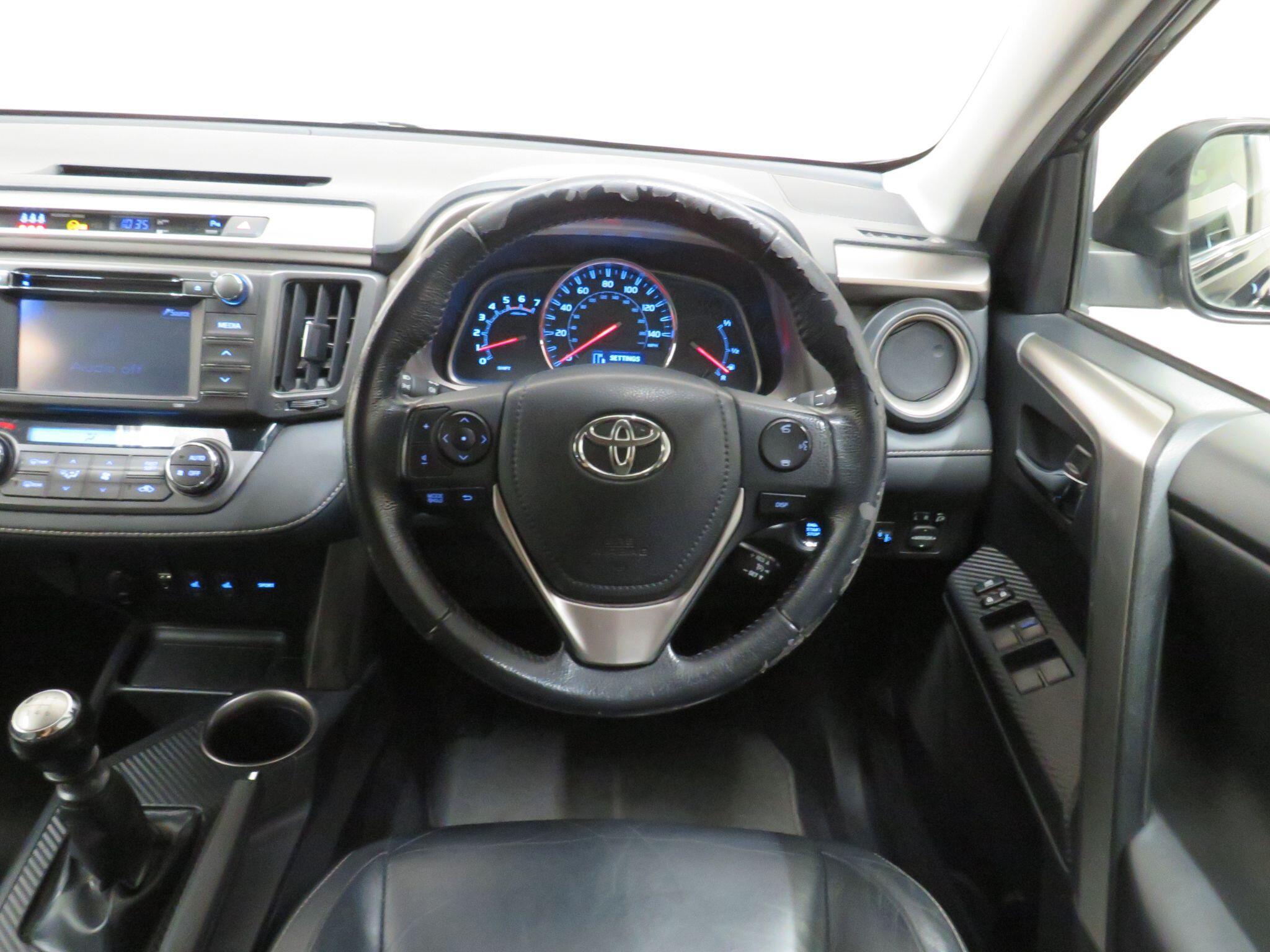 Toyota RAV4 - Image 14